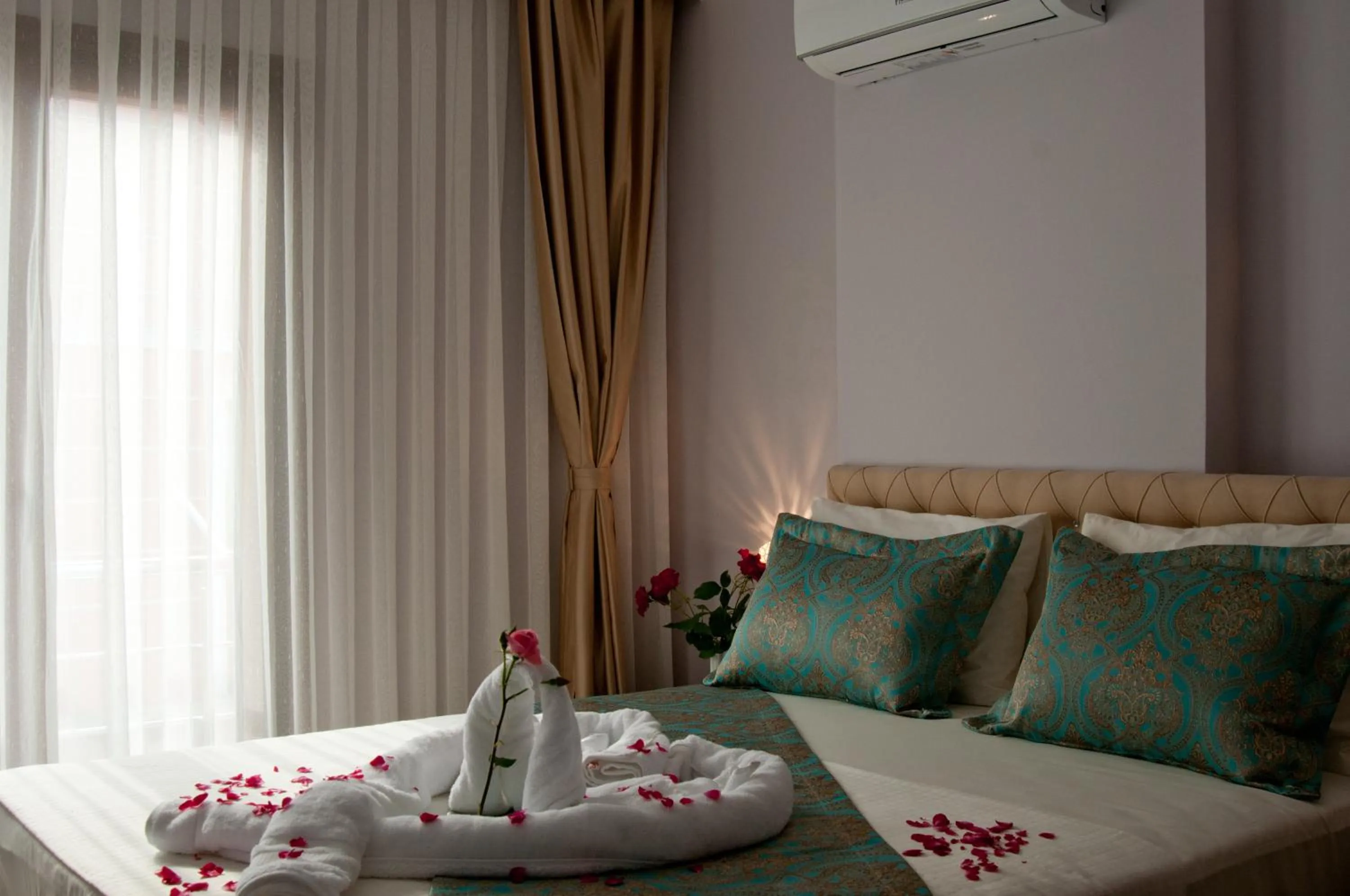 Bed in DEFNE OTEL