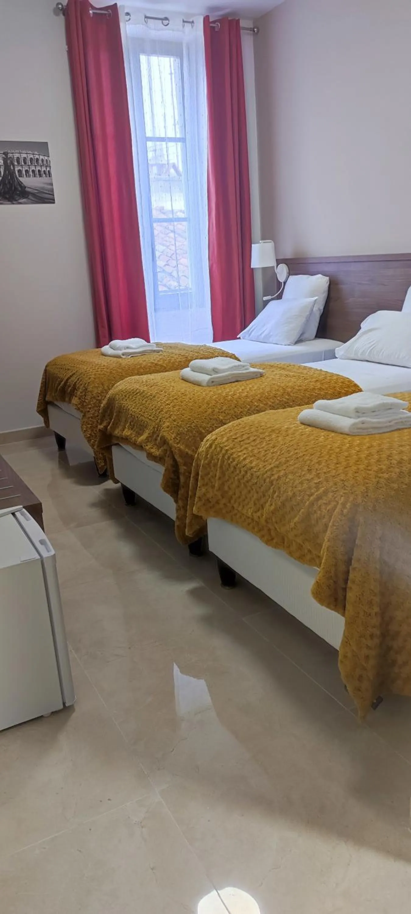 Bedroom, Bed in SQUARE HOTEL