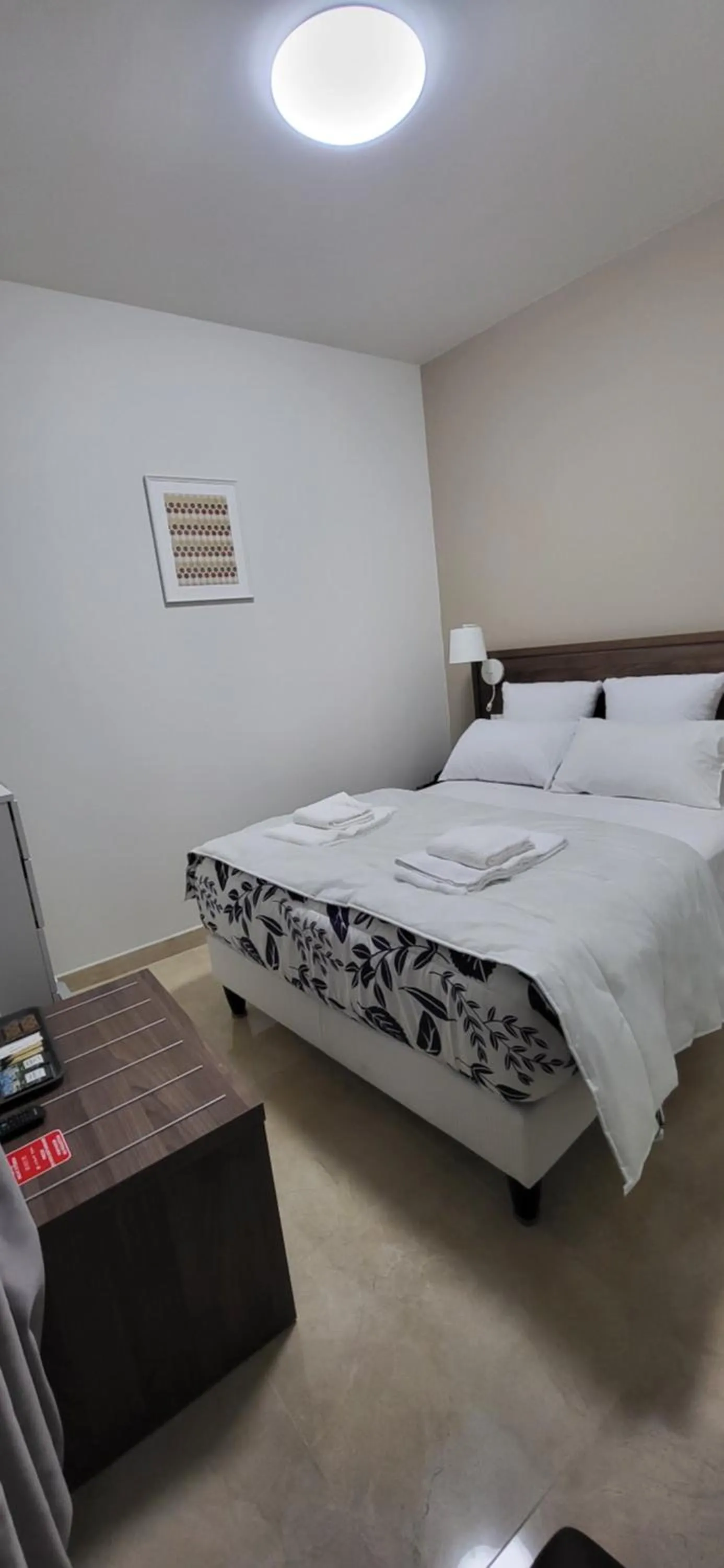 Photo of the whole room, Bed in SQUARE HOTEL