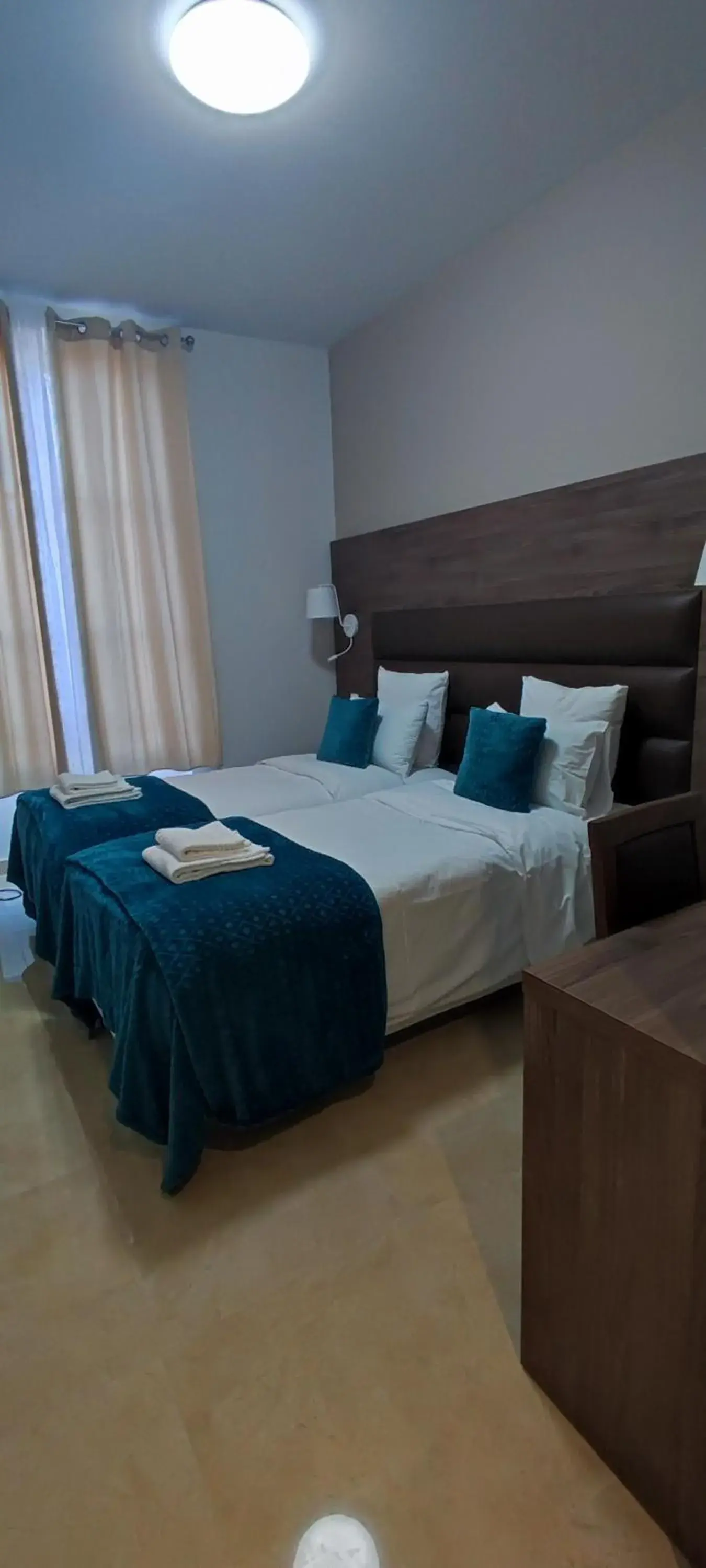 Standard Twin Room - single occupancy in SQUARE HOTEL Standard Twin Room - single occupancy in SQUARE HOTEL