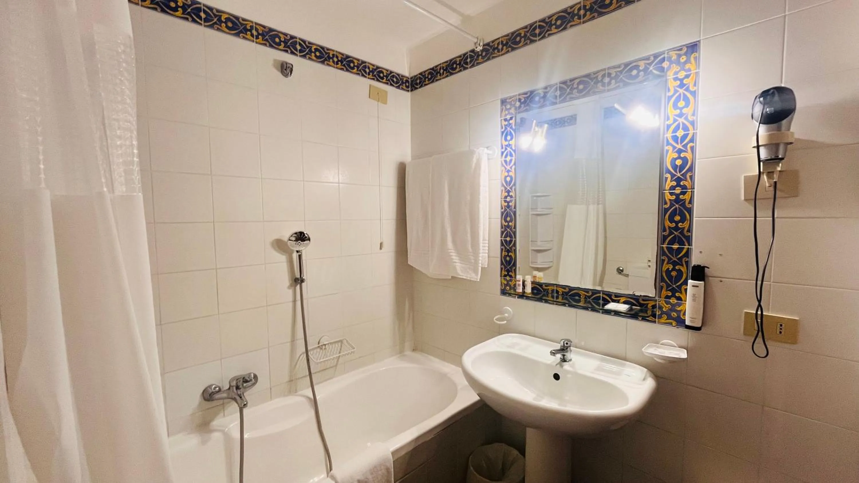 Bathroom in Bay Palace Mazzarò