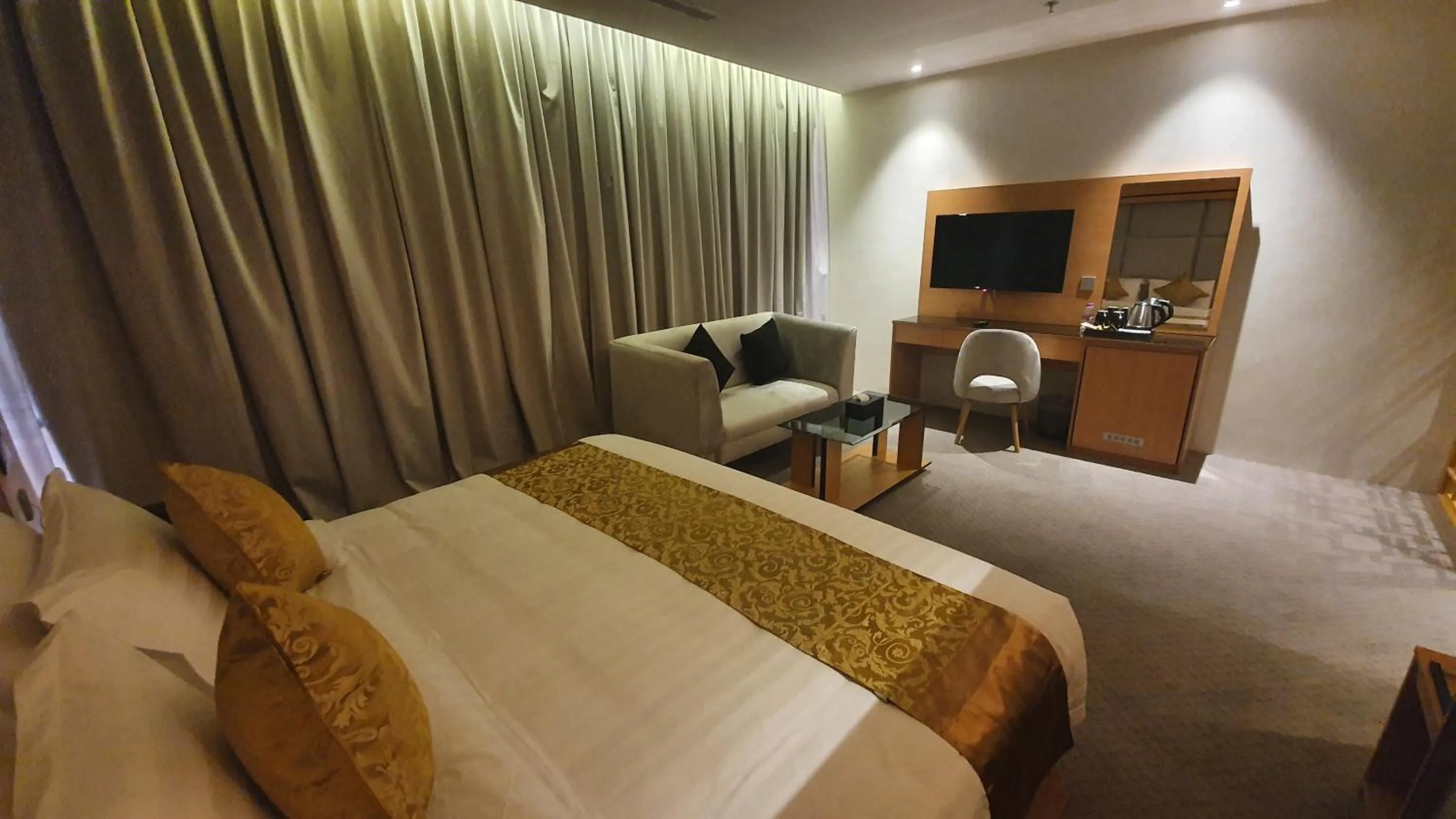 Bed in Al Rayyan Tower