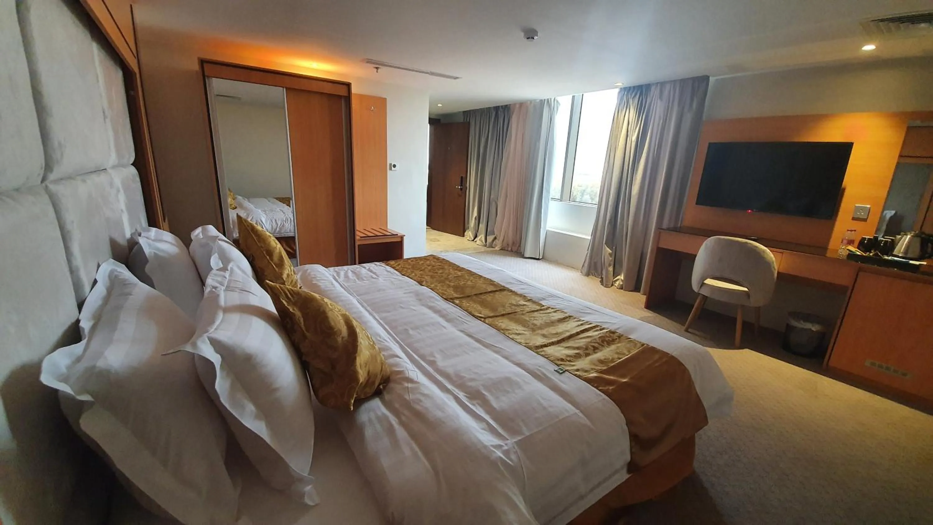 Bed in Al Rayyan Tower