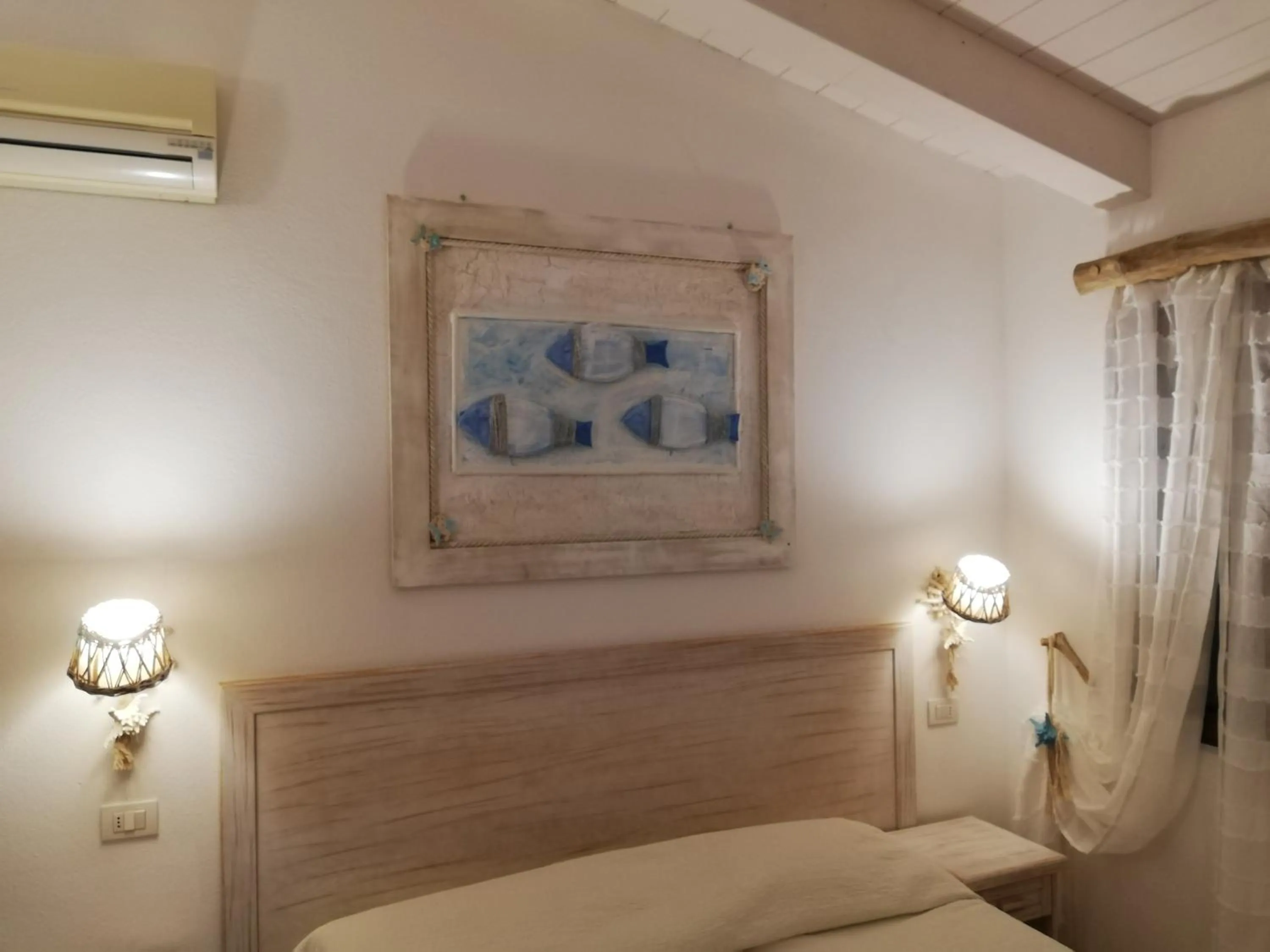 Photo of the whole room, Bed in Hotel Tabby