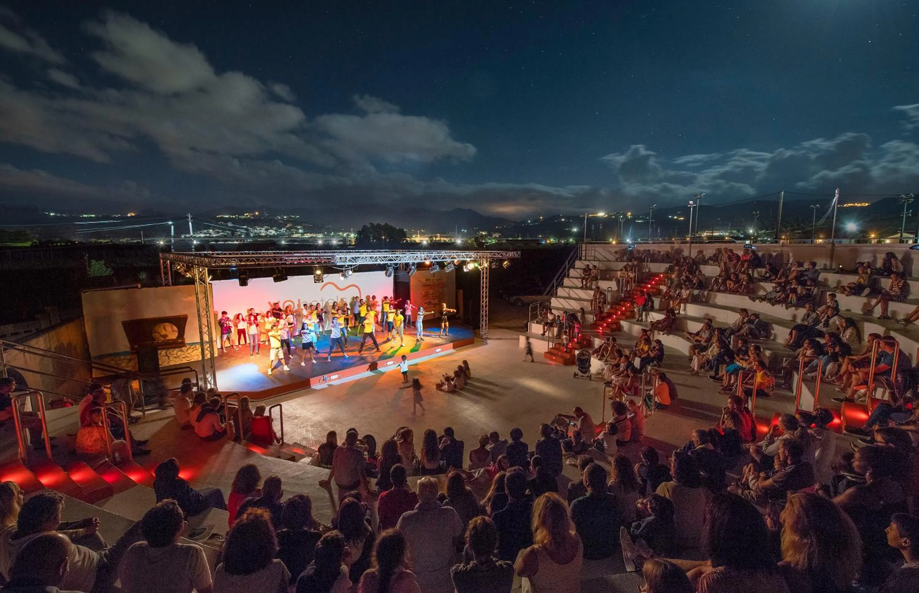 Evening entertainment in VOI Baia di Tindari Resort