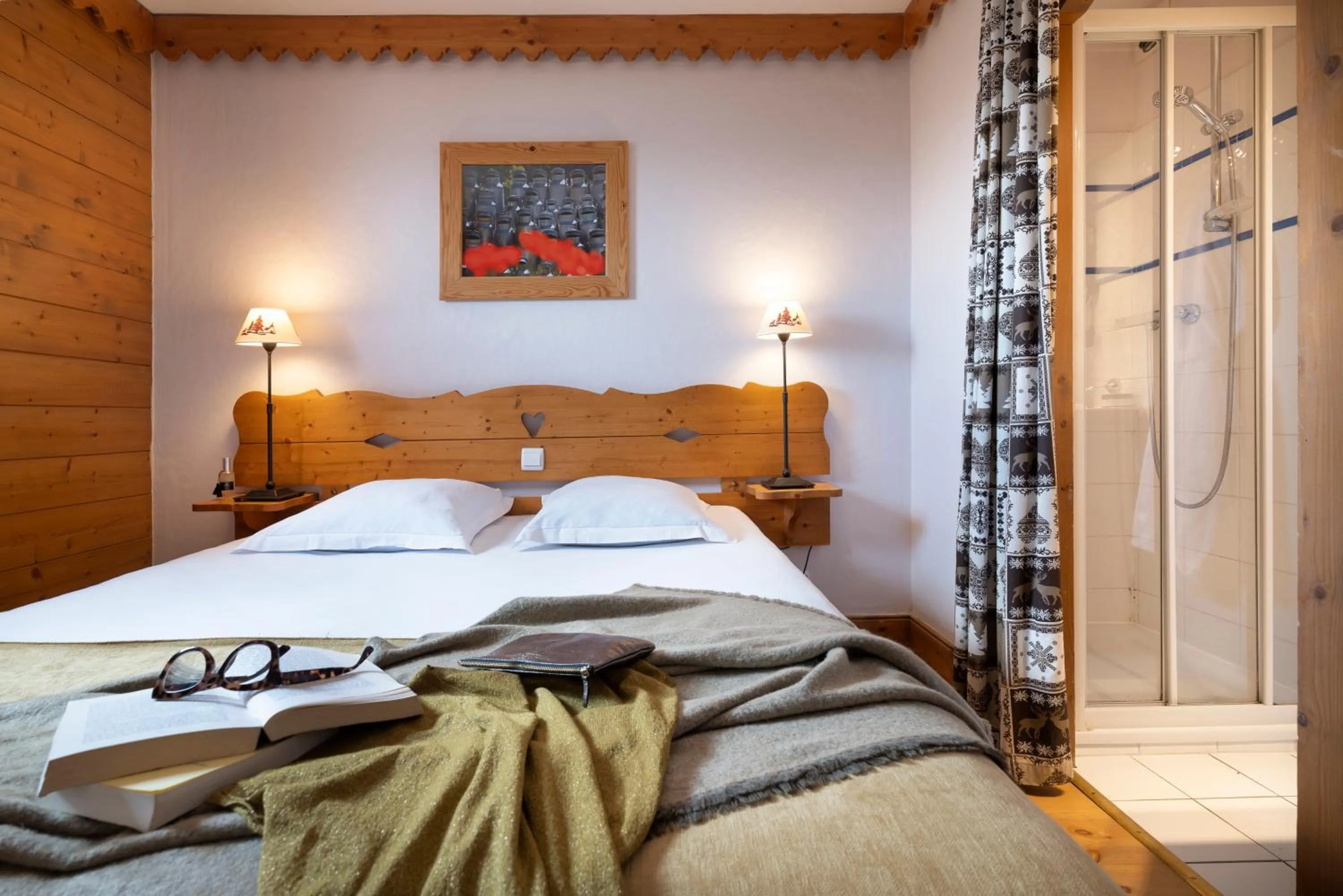 Shower, Bed in Résidence Pierre & Vacances Premium Le Roselend