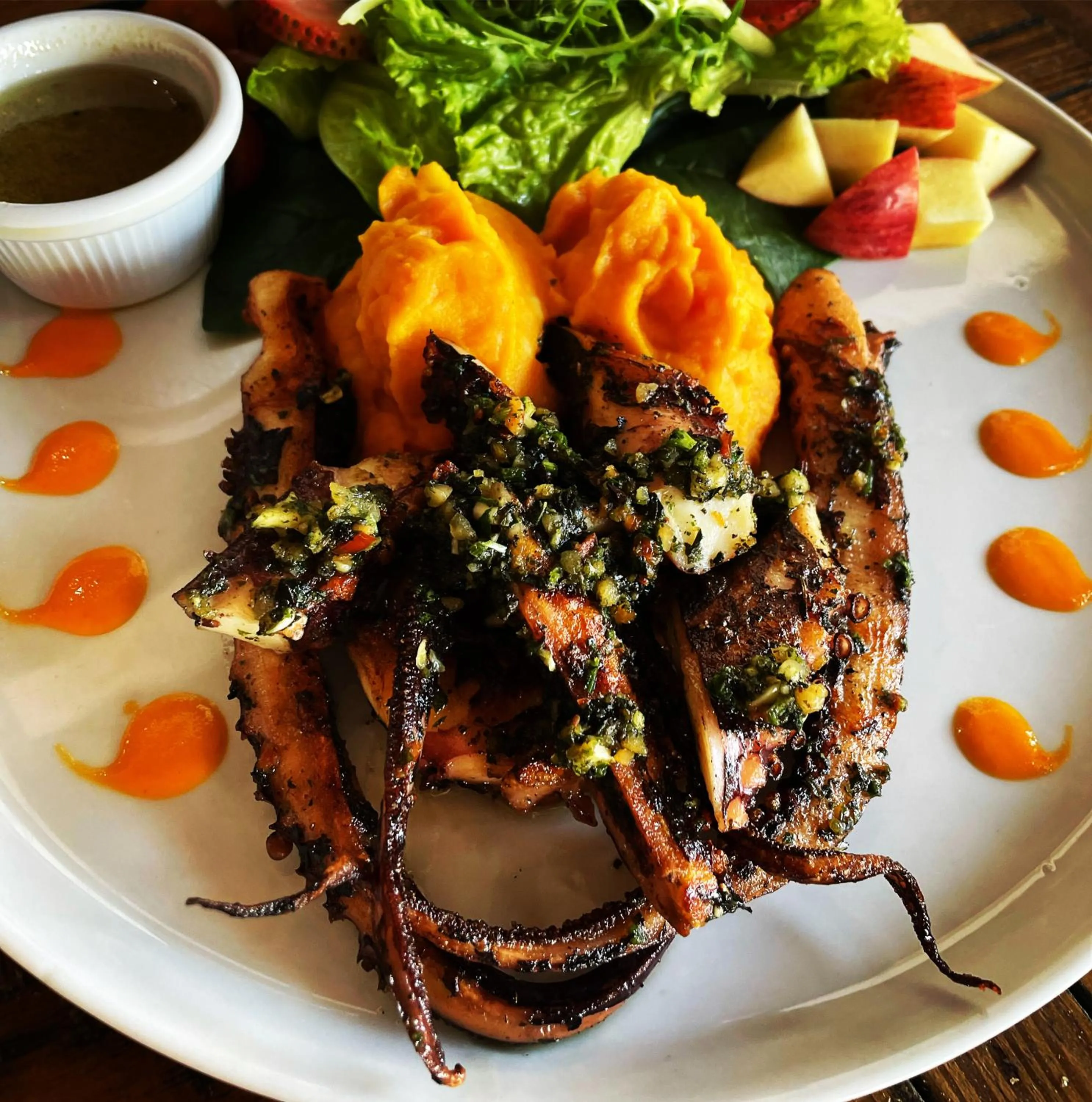 Food in Johnnys Place Hotel