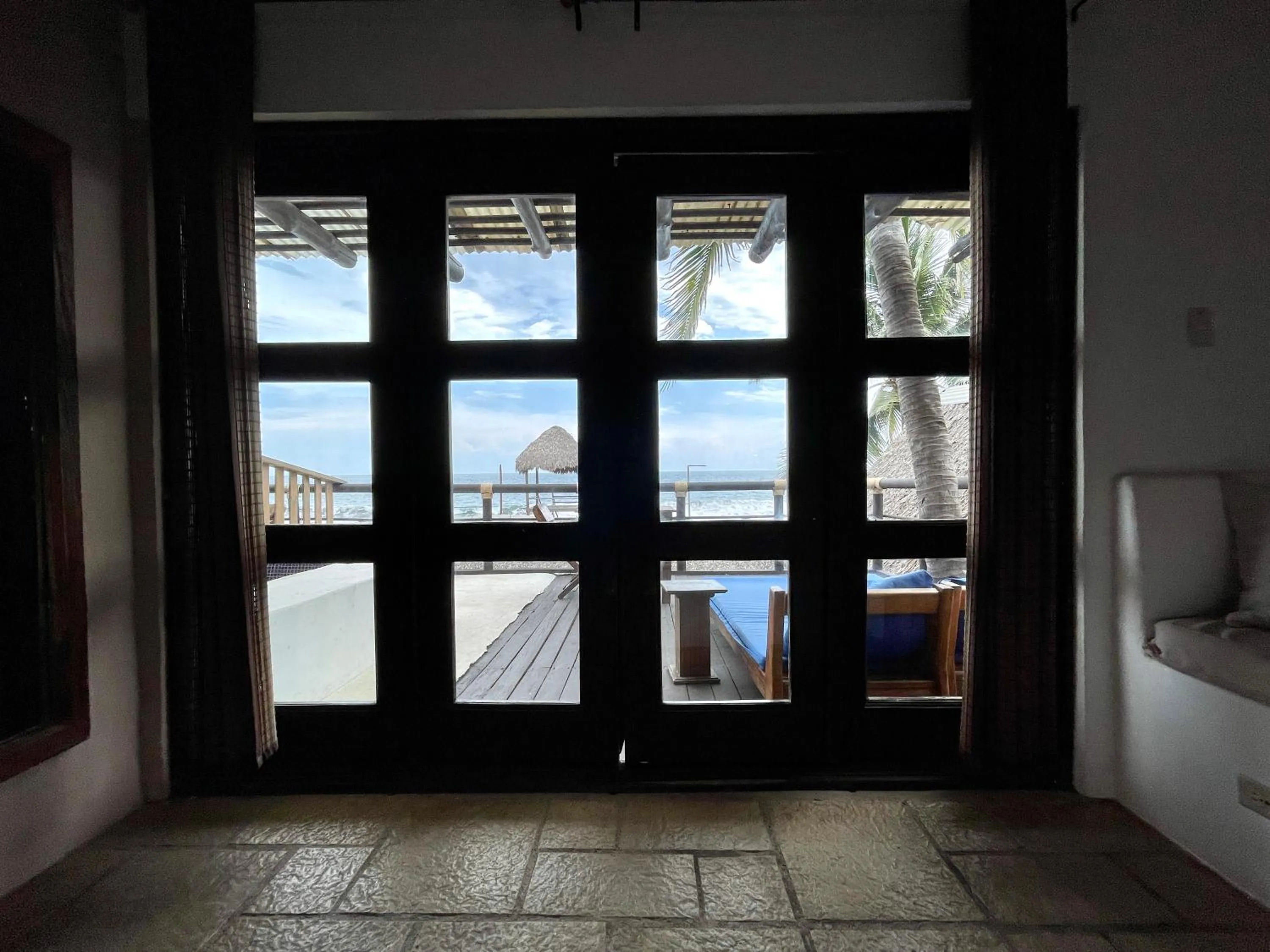 Balcony/Terrace in Johnnys Place Hotel