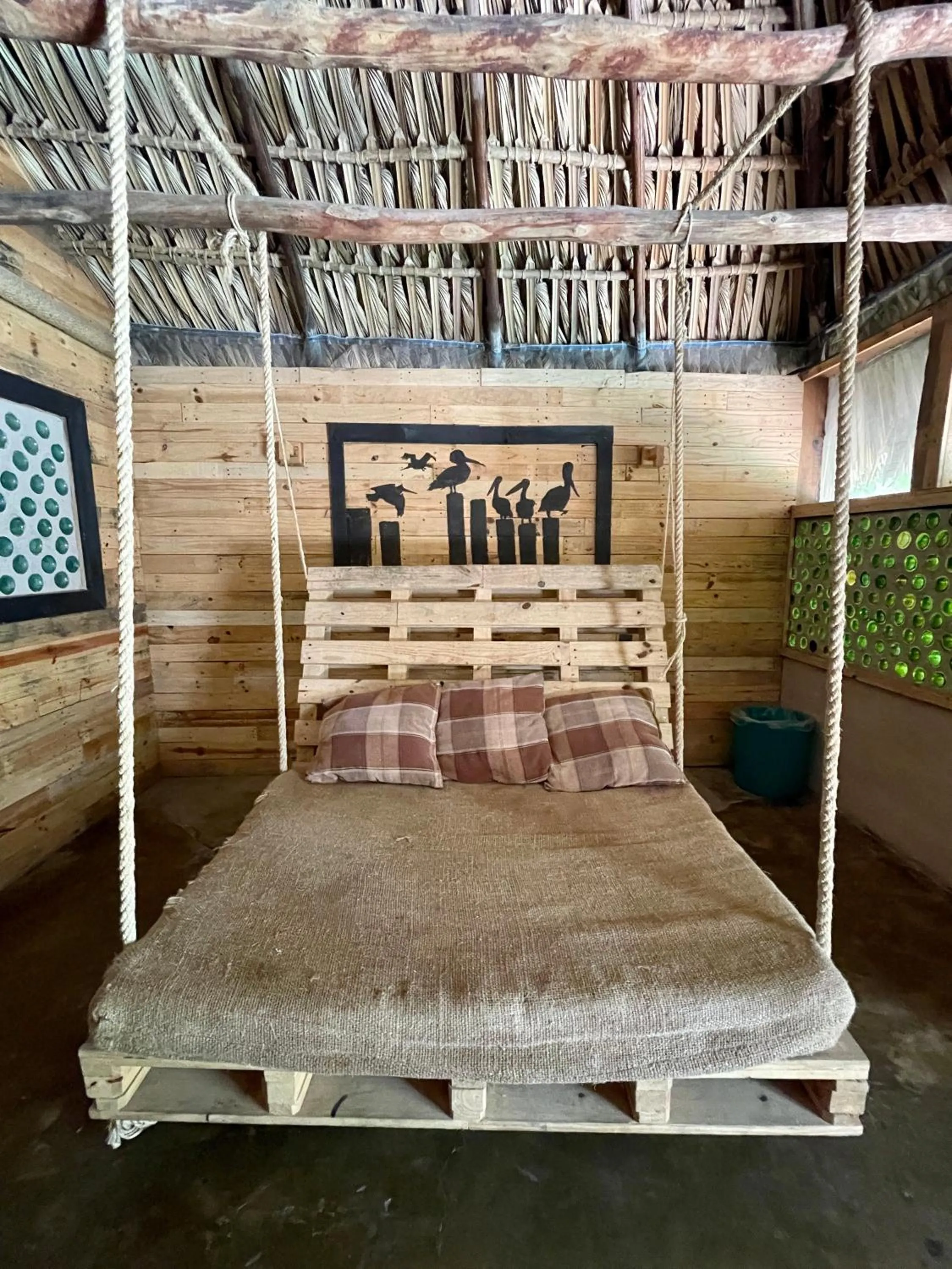 Bed in Johnnys Place Hotel