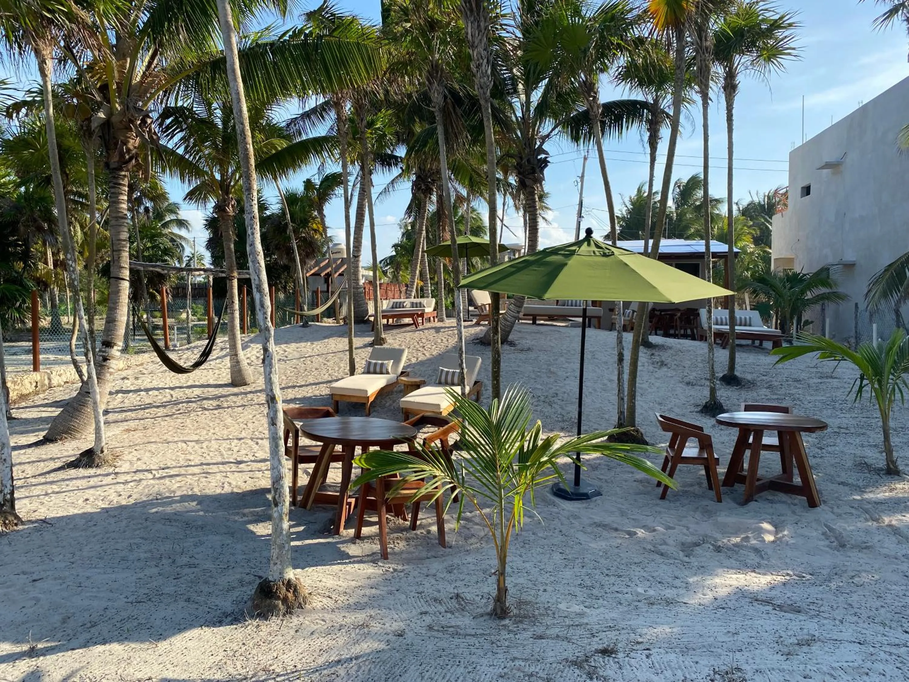 Restaurant/places to eat in Cucu Hotel El Cuyo