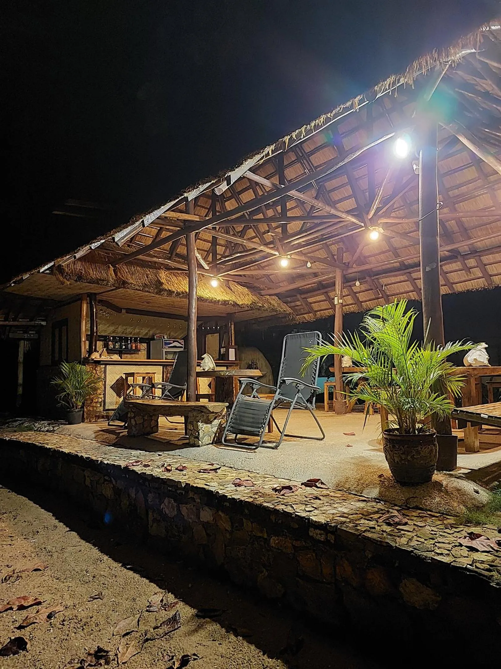 Lounge or bar in Concepcion Divers Lodge