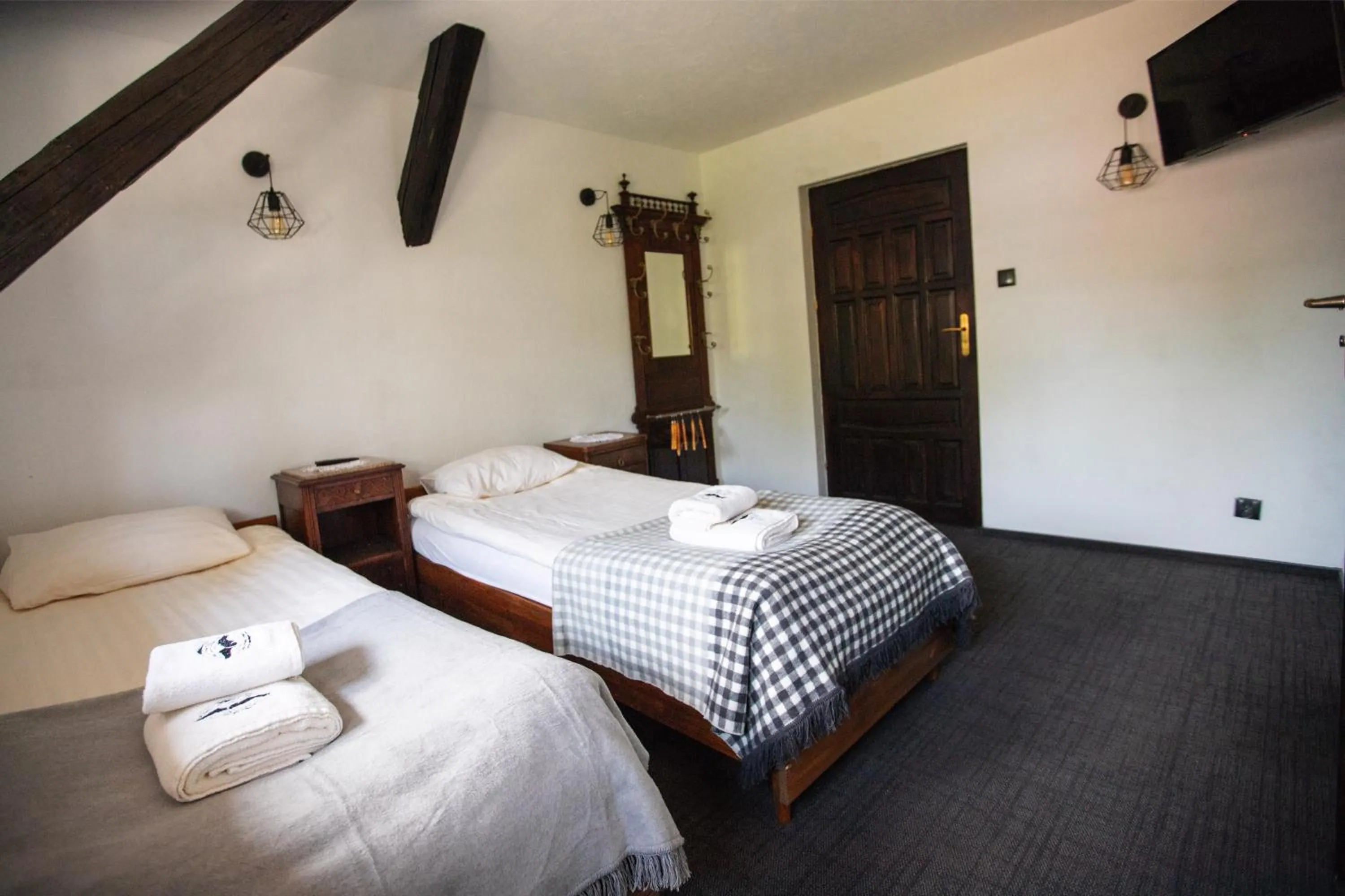 Photo of the whole room, Bed in Gospoda pod Czarnym Łabędziem