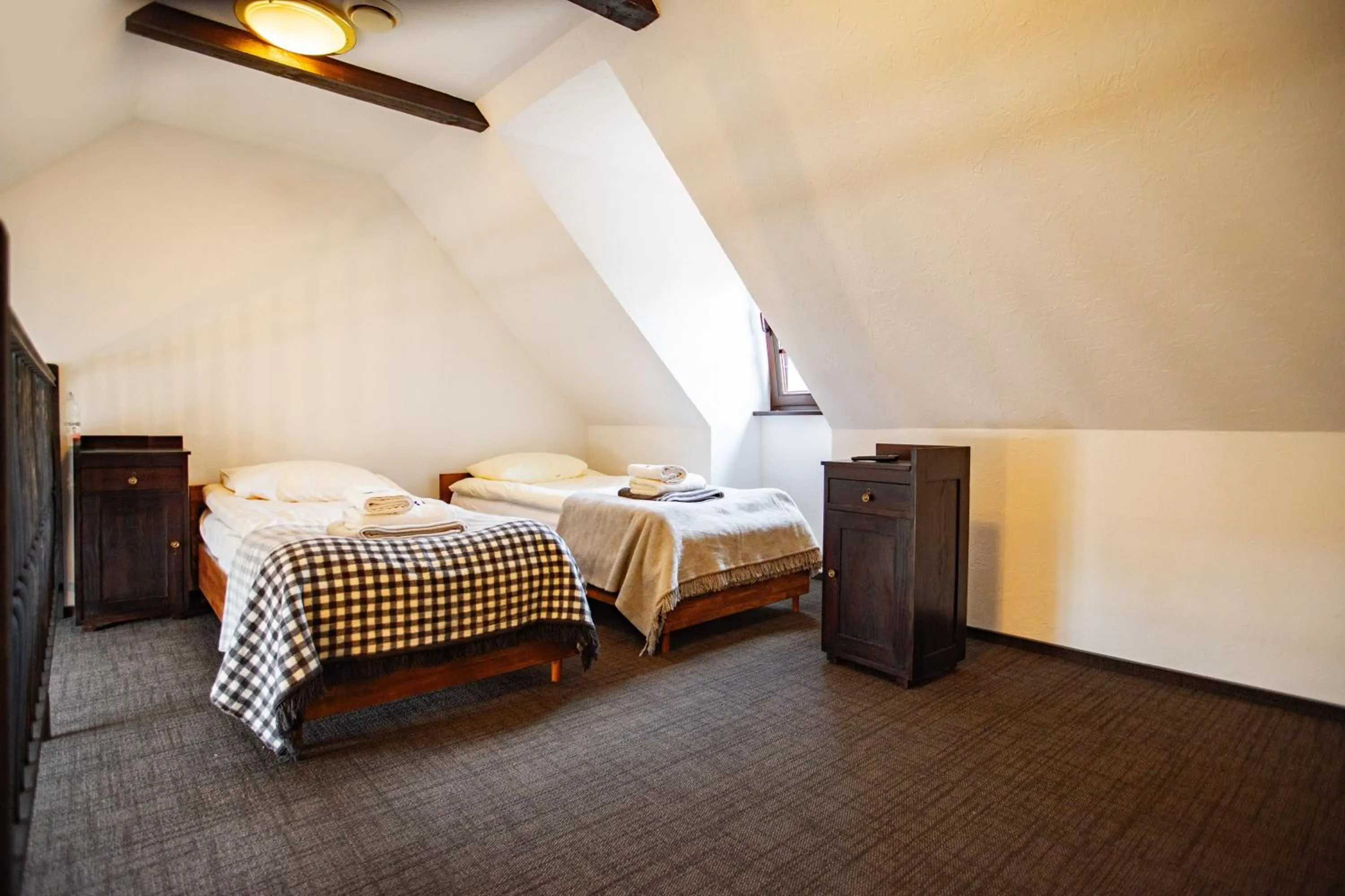 Photo of the whole room, Bed in Gospoda pod Czarnym Łabędziem
