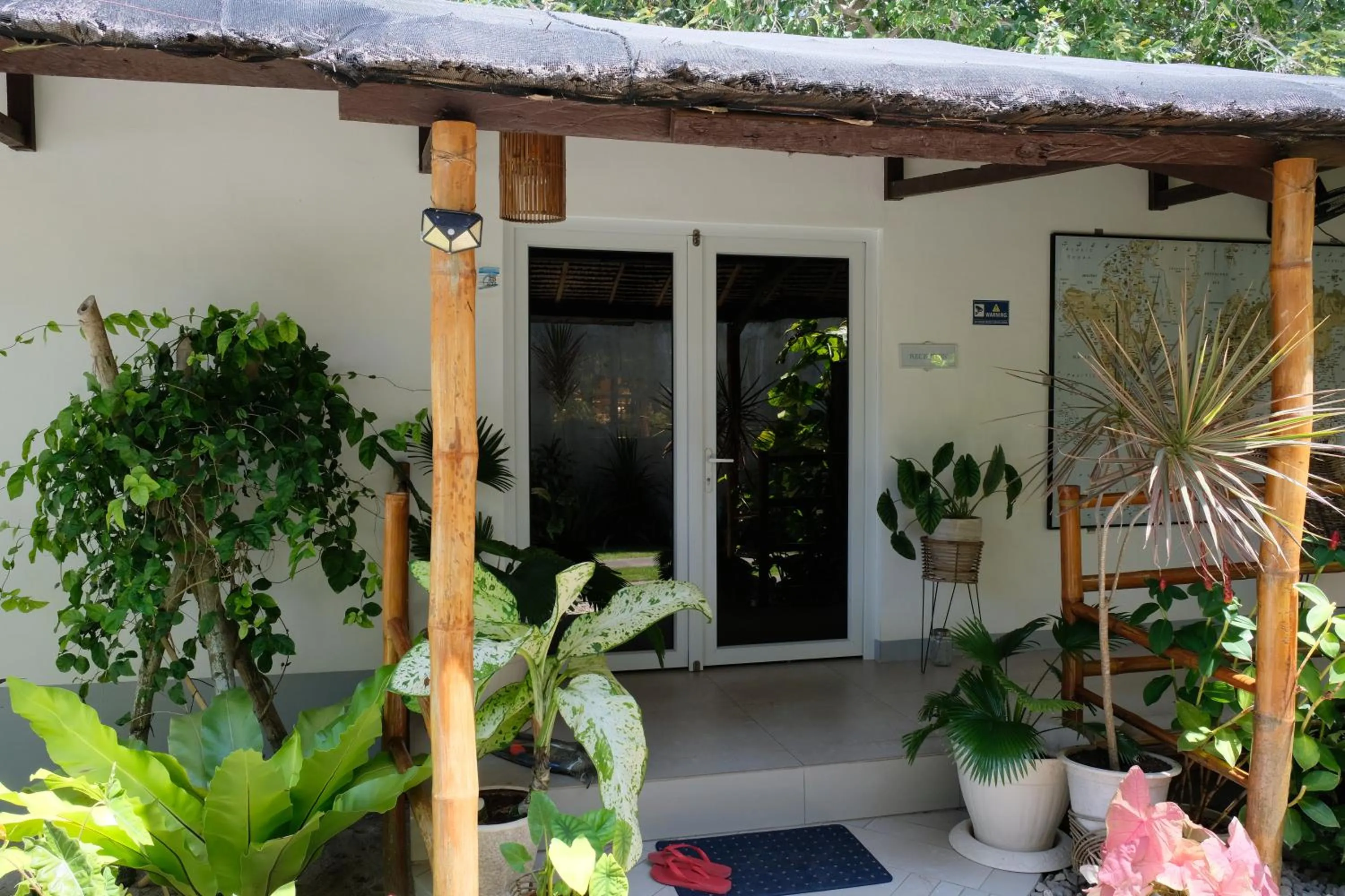 Text overlay in Skott's Comfy Lodge