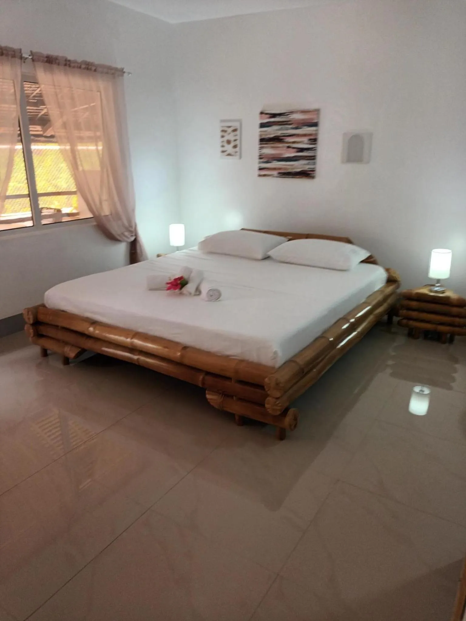 Bed in Skott's Comfy Lodge