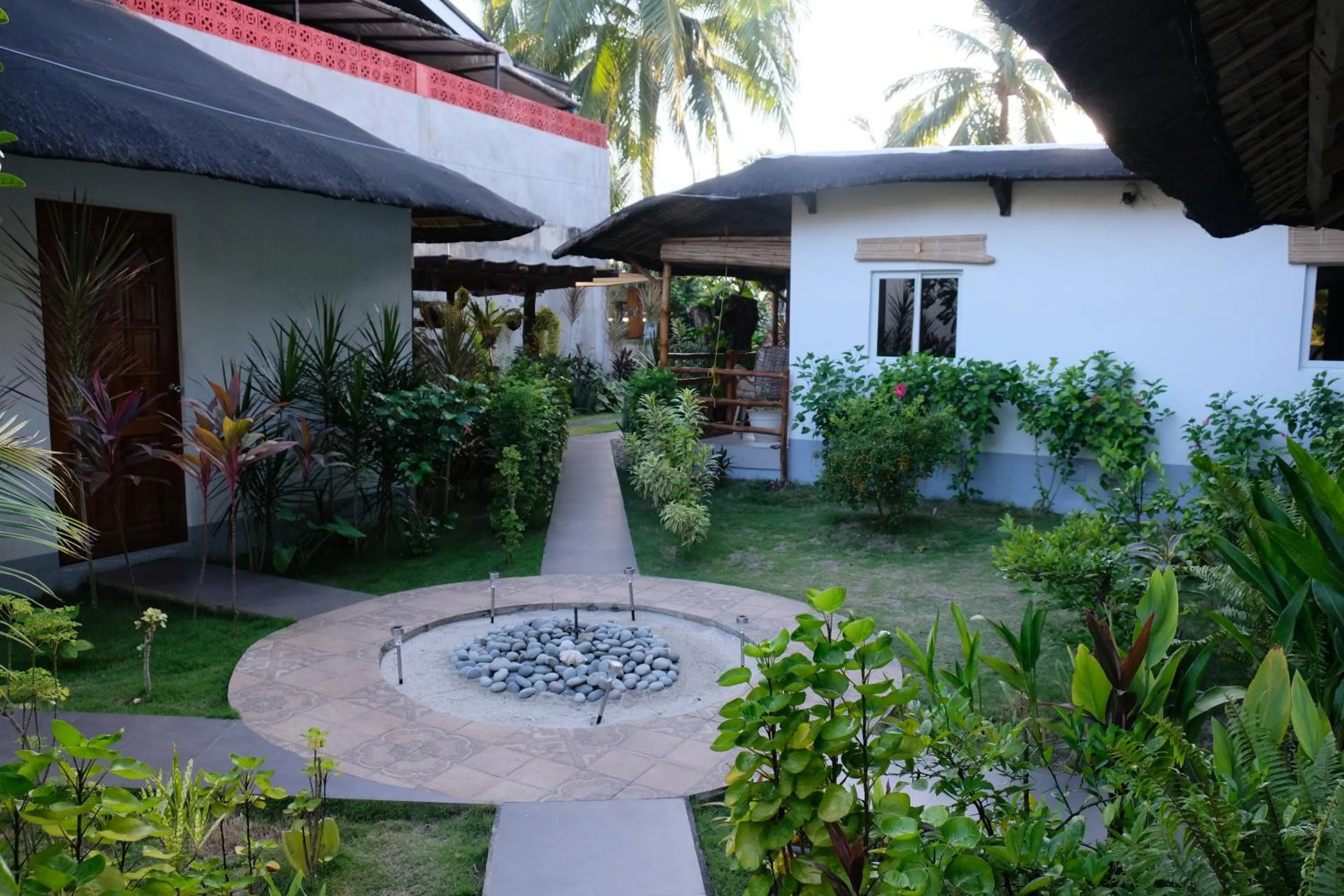 Garden view in Skott's Comfy Lodge