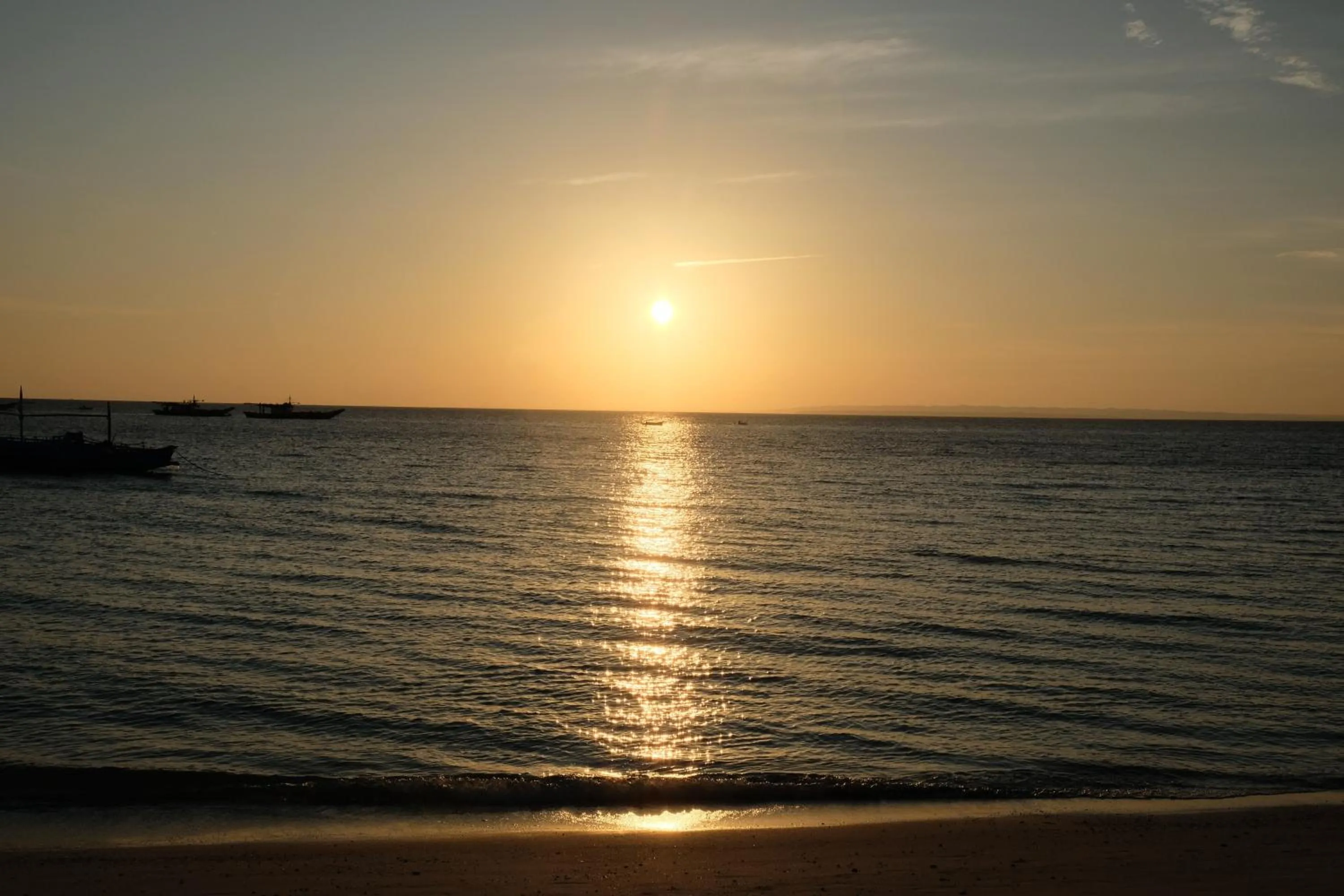 Sunrise in Skott's Comfy Lodge