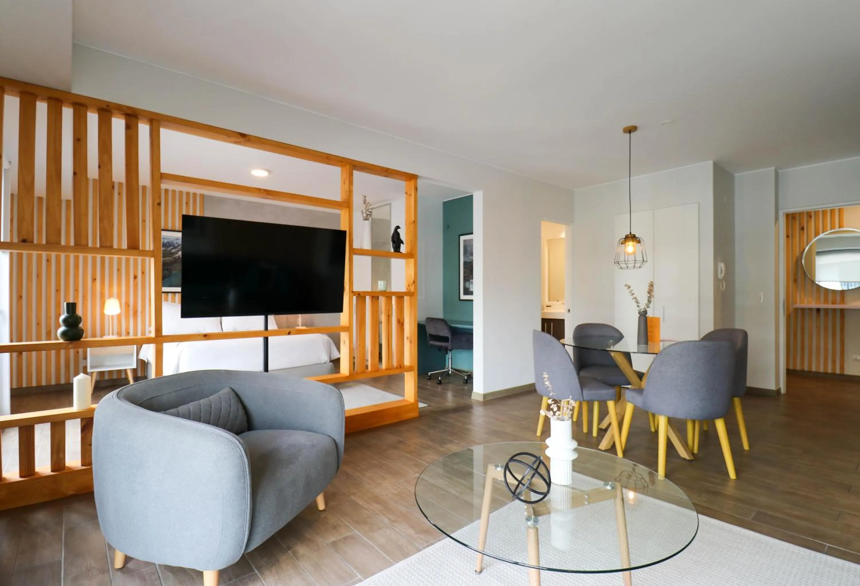 TV and multimedia in SoHo by Wynwood House