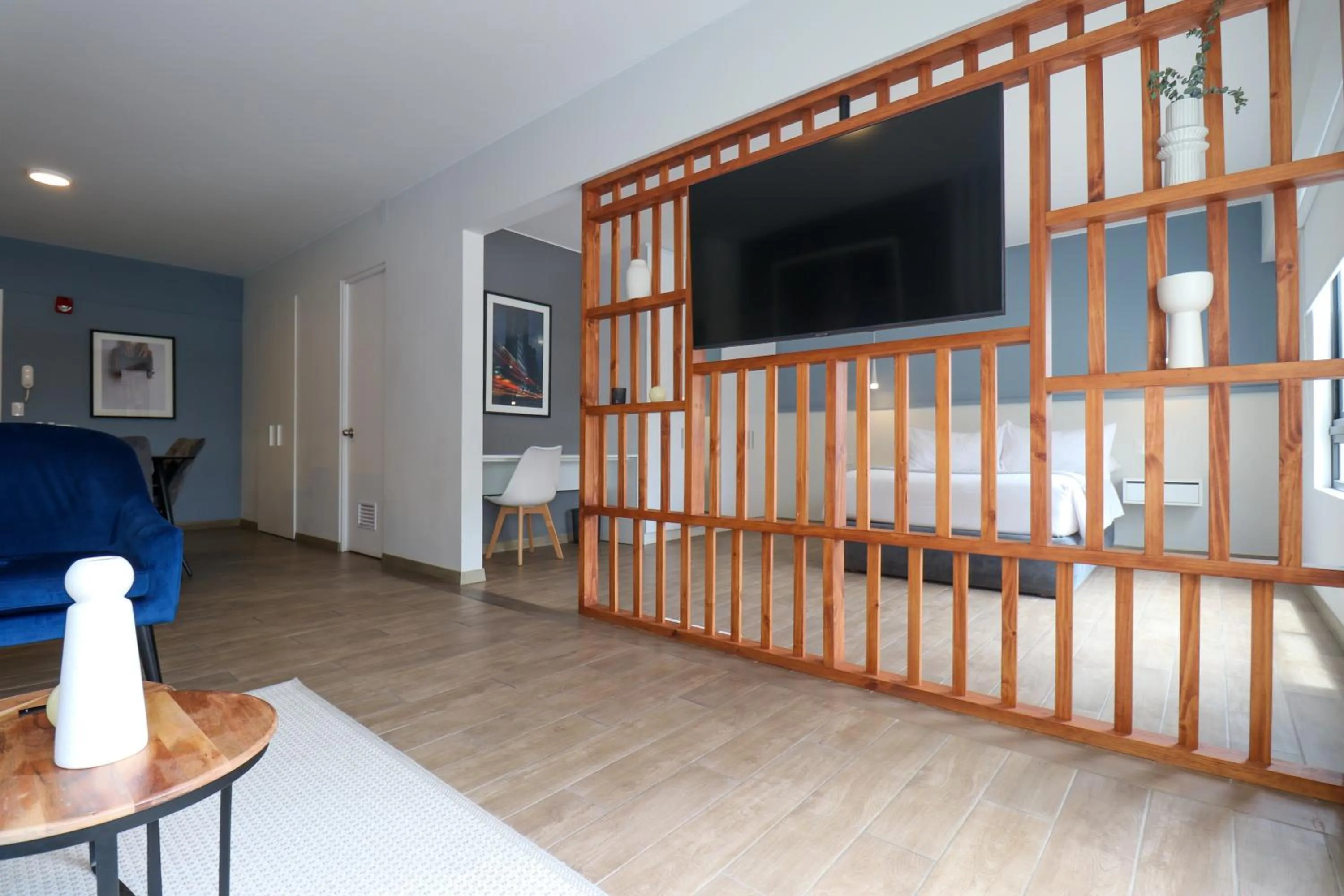 TV and multimedia in SoHo by Wynwood House