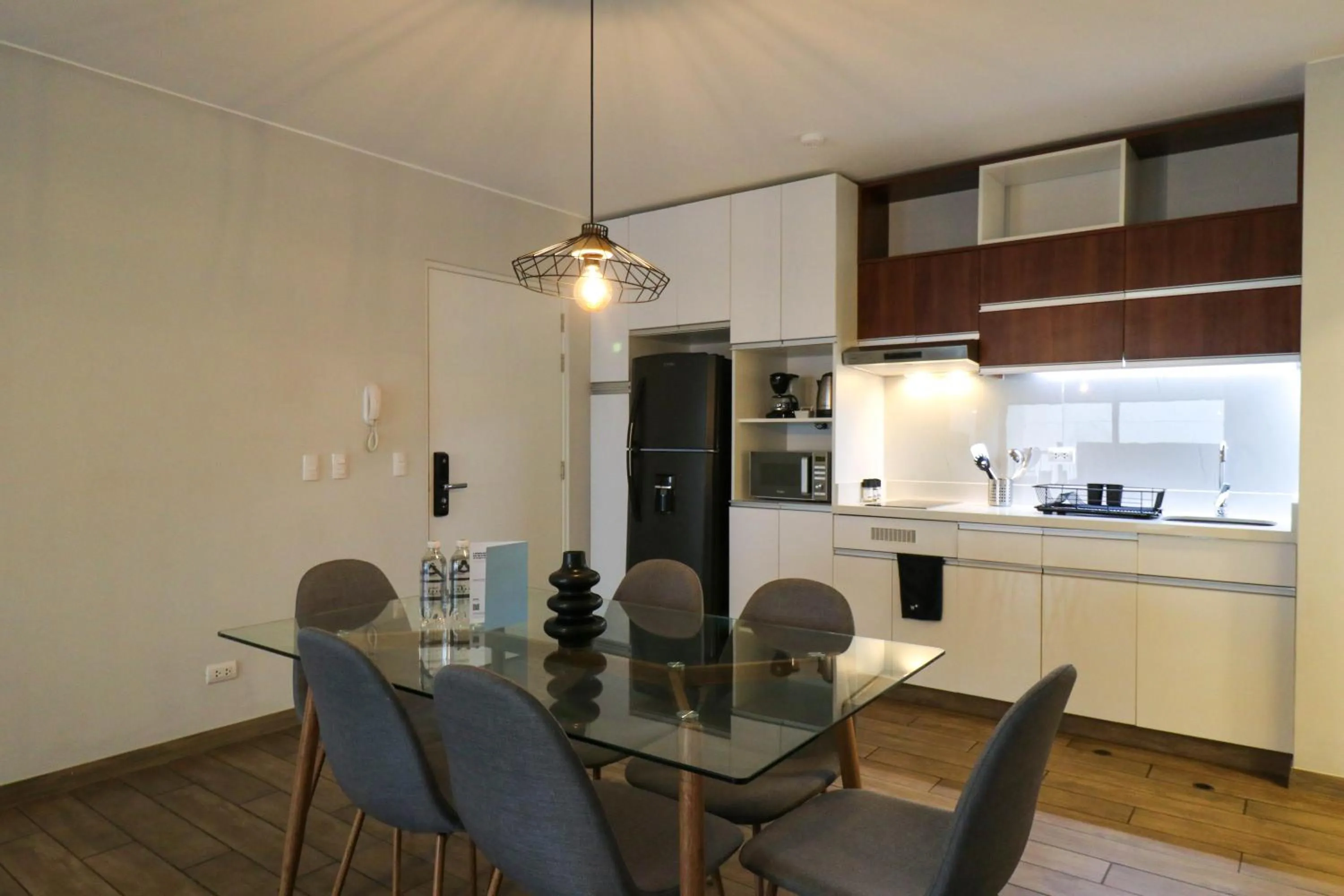 Dining area in Wynwood Berlin in Miraflores