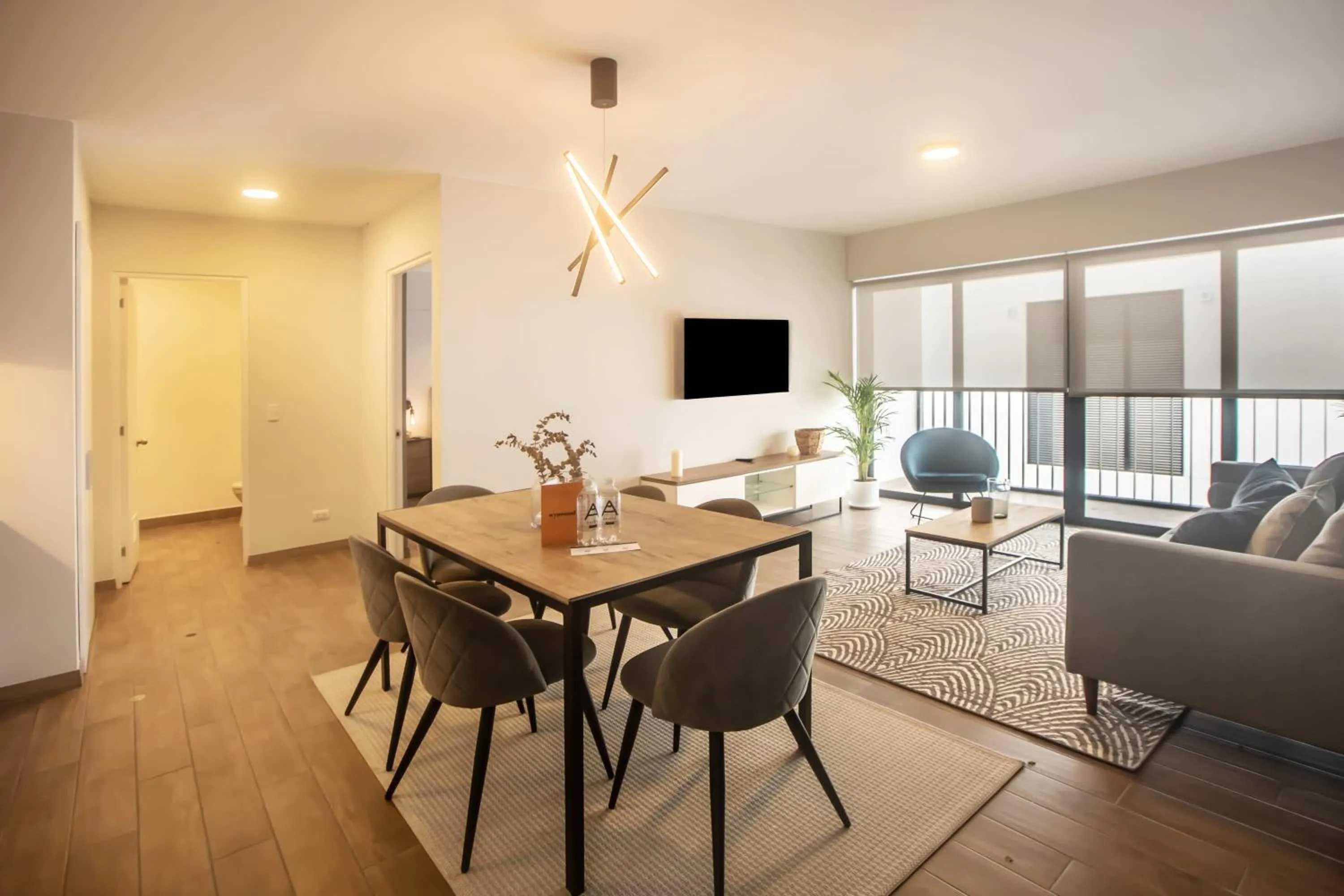 Dining area in Wynwood Berlin in Miraflores