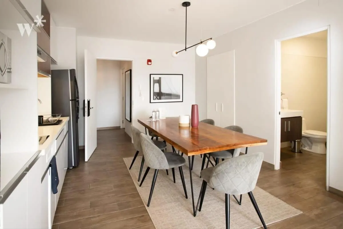 Dining area in Wynwood Berlin in Miraflores