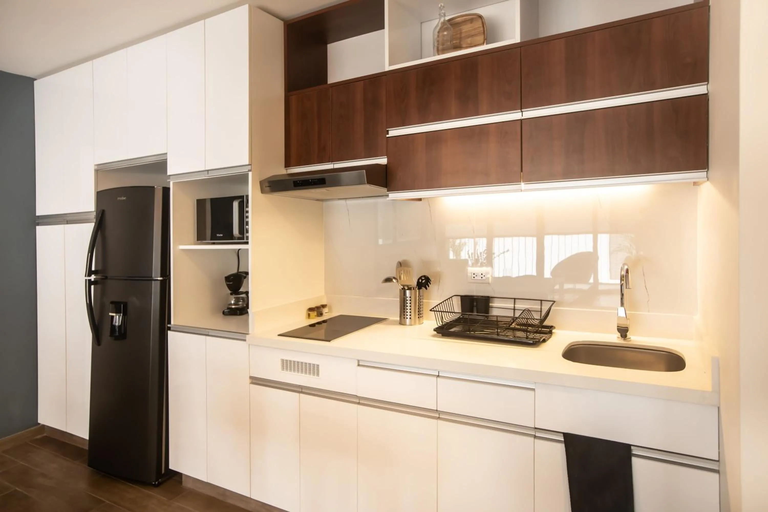 Kitchen or kitchenette in Wynwood Berlin in Miraflores