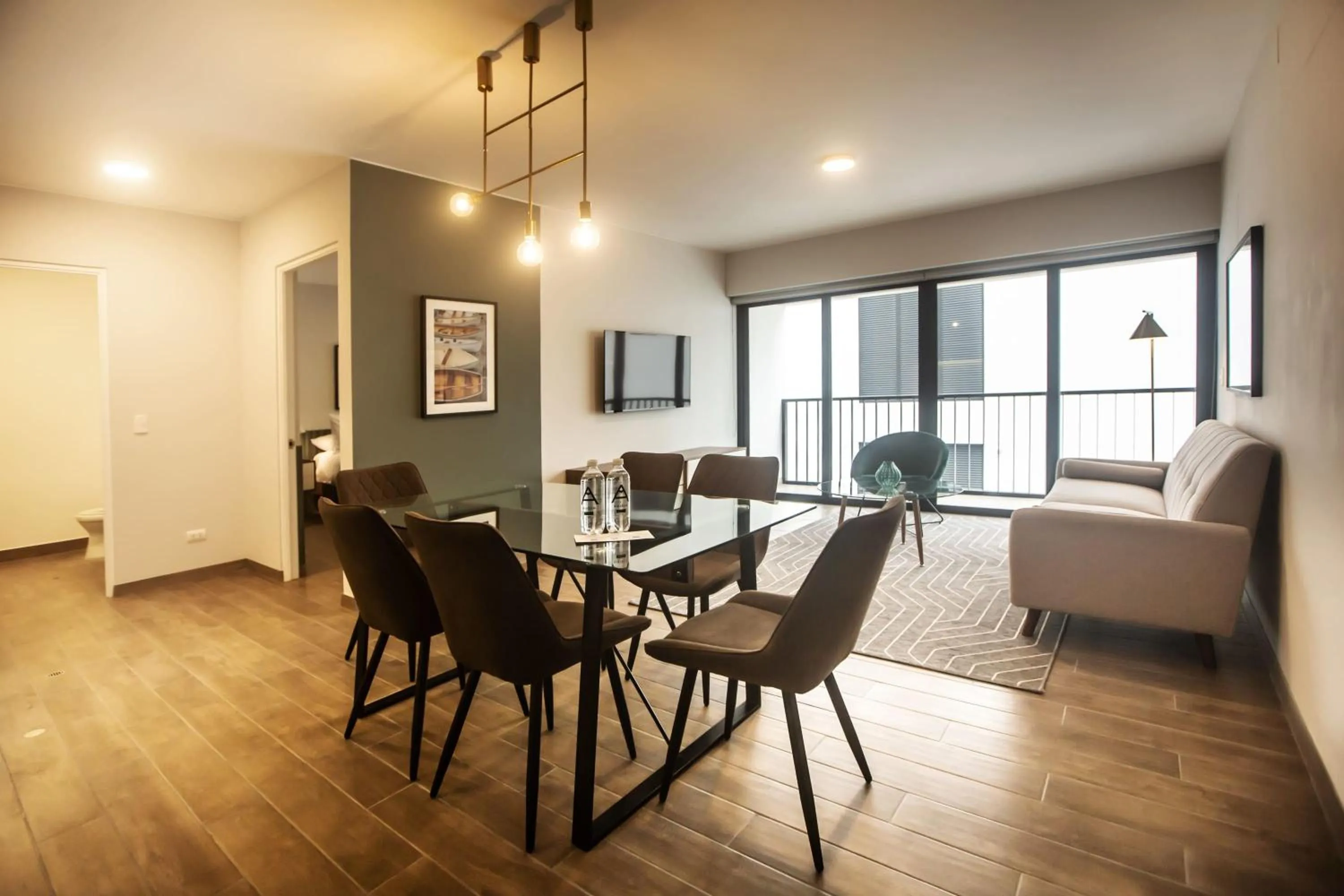 Dining area in Wynwood Berlin in Miraflores