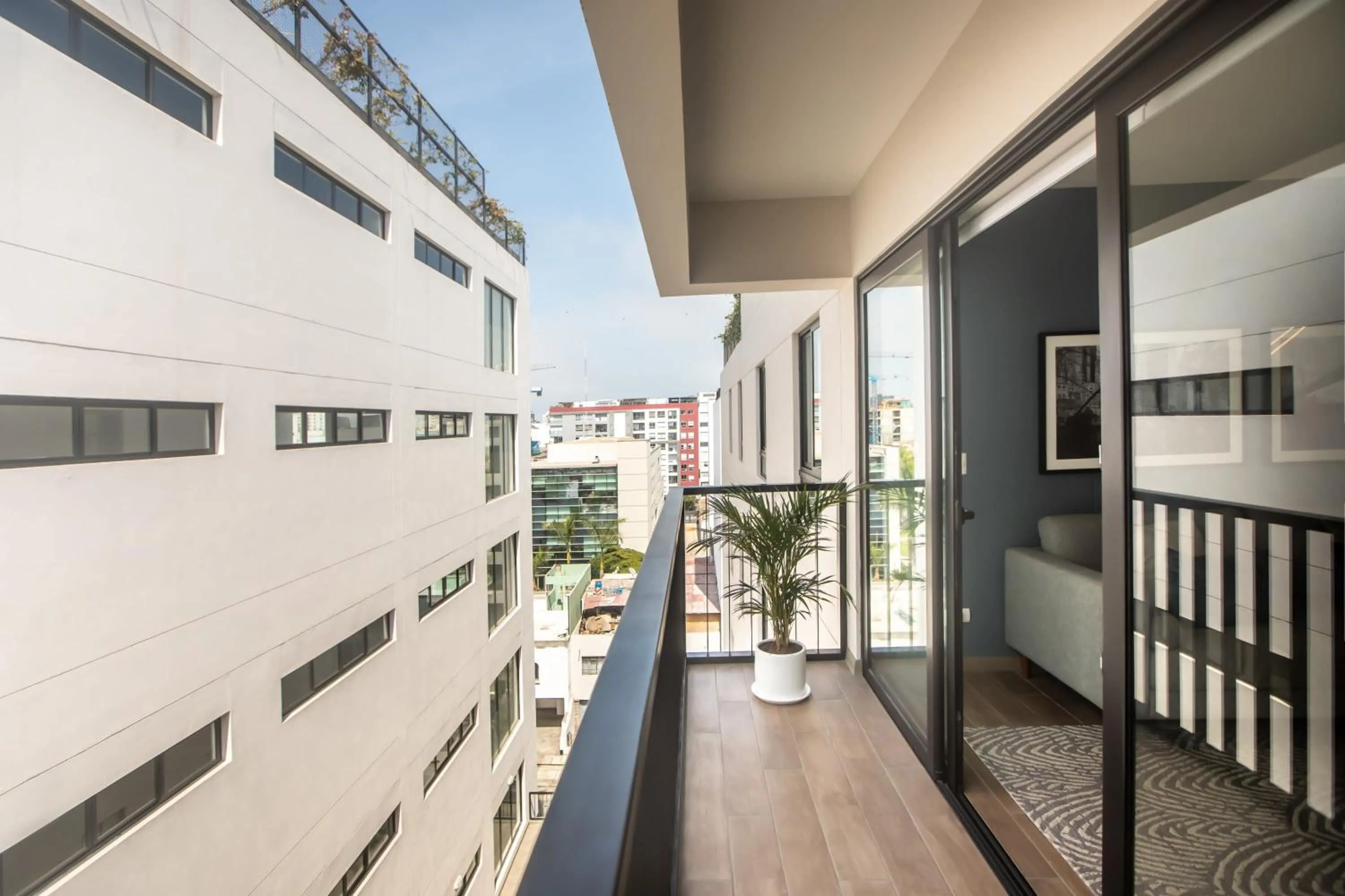 Balcony/Terrace in Wynwood Berlin in Miraflores