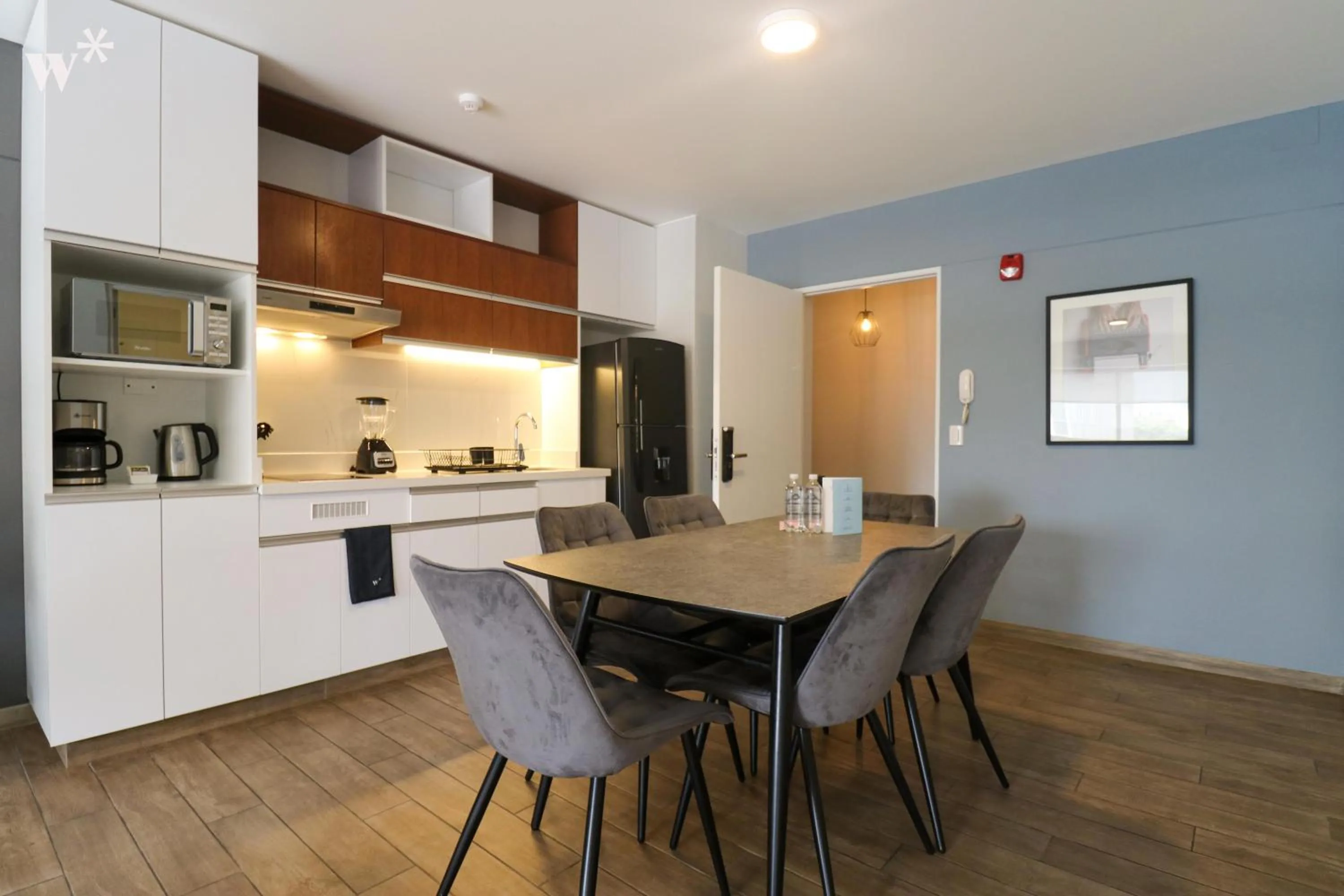 Dining area in Wynwood Berlin in Miraflores