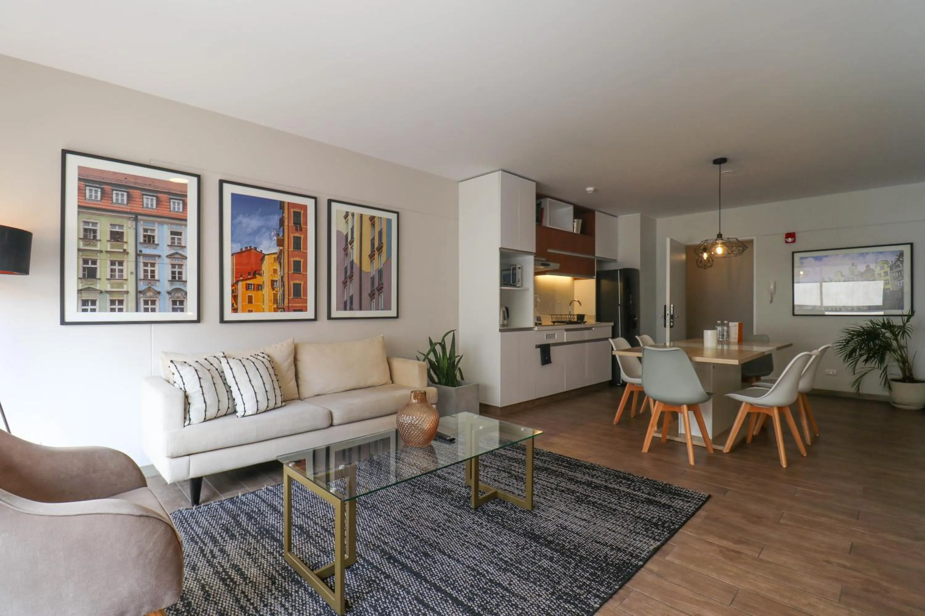 Living room in SoHo by Wynwood House