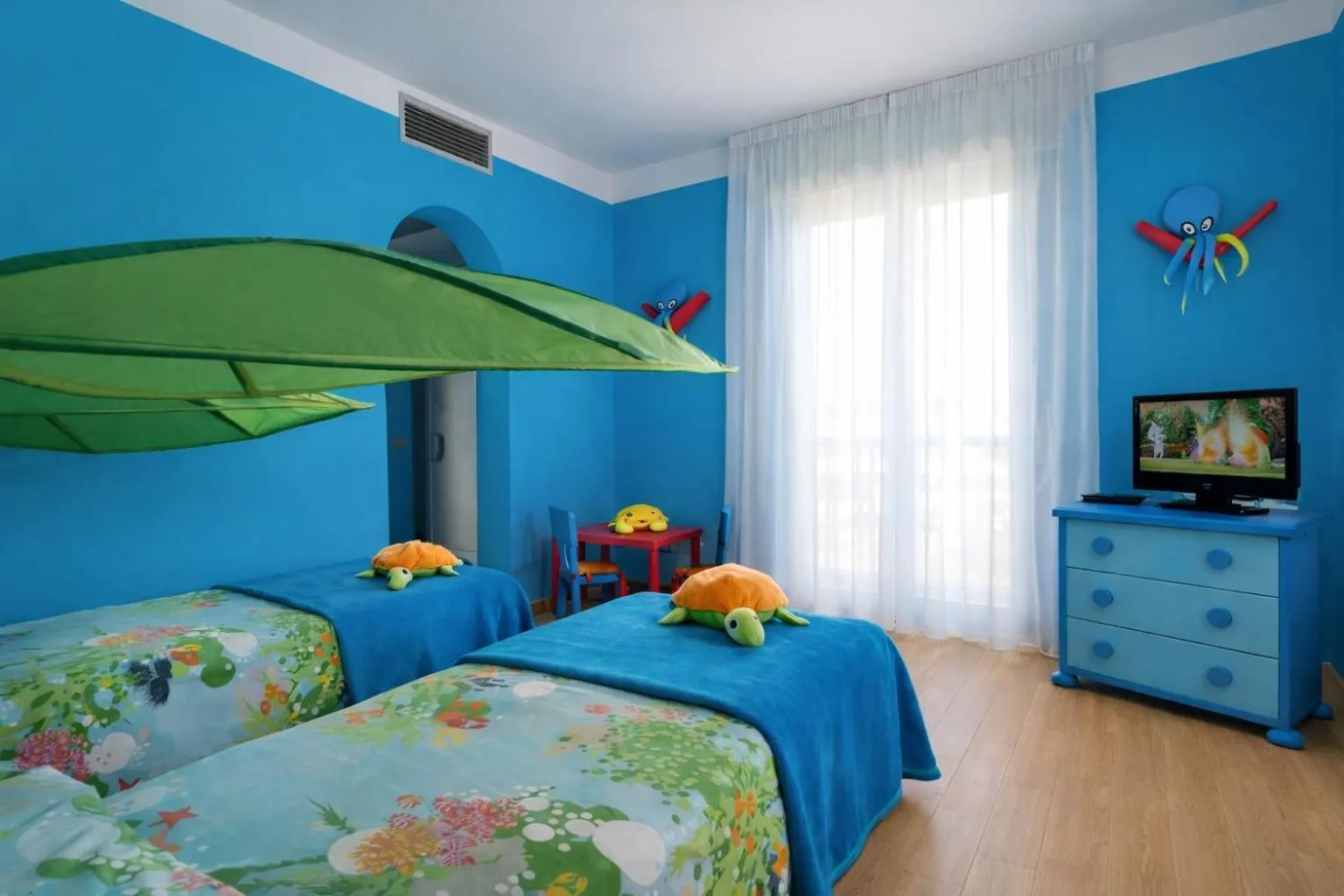 Photo of the whole room, Bed in Hotel Milano Helvetia - in centro con piscina