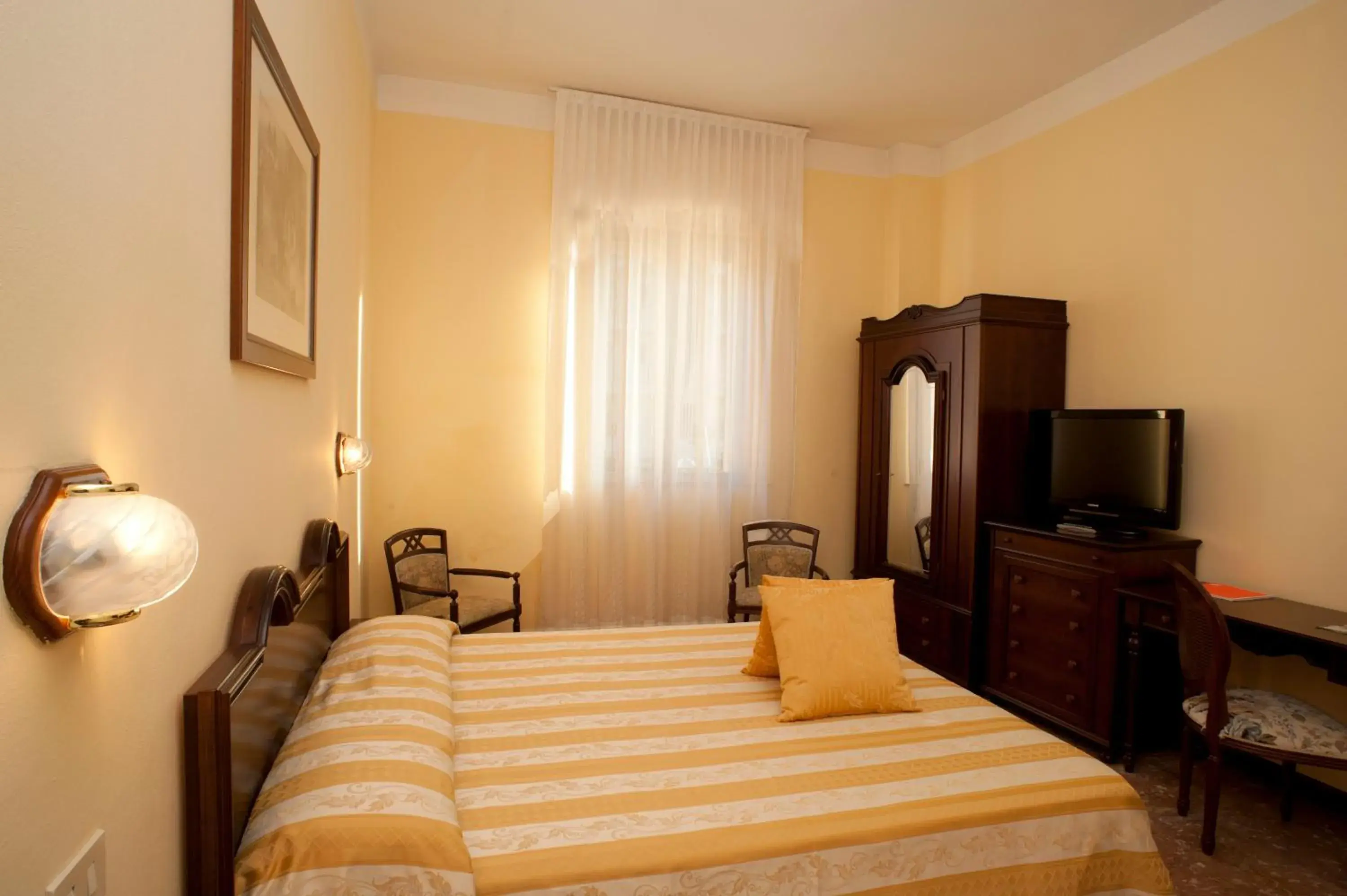 Family Suite in Hotel Milano Helvetia - in centro con piscina Family Suite in Hotel Milano Helvetia - in centro con piscina