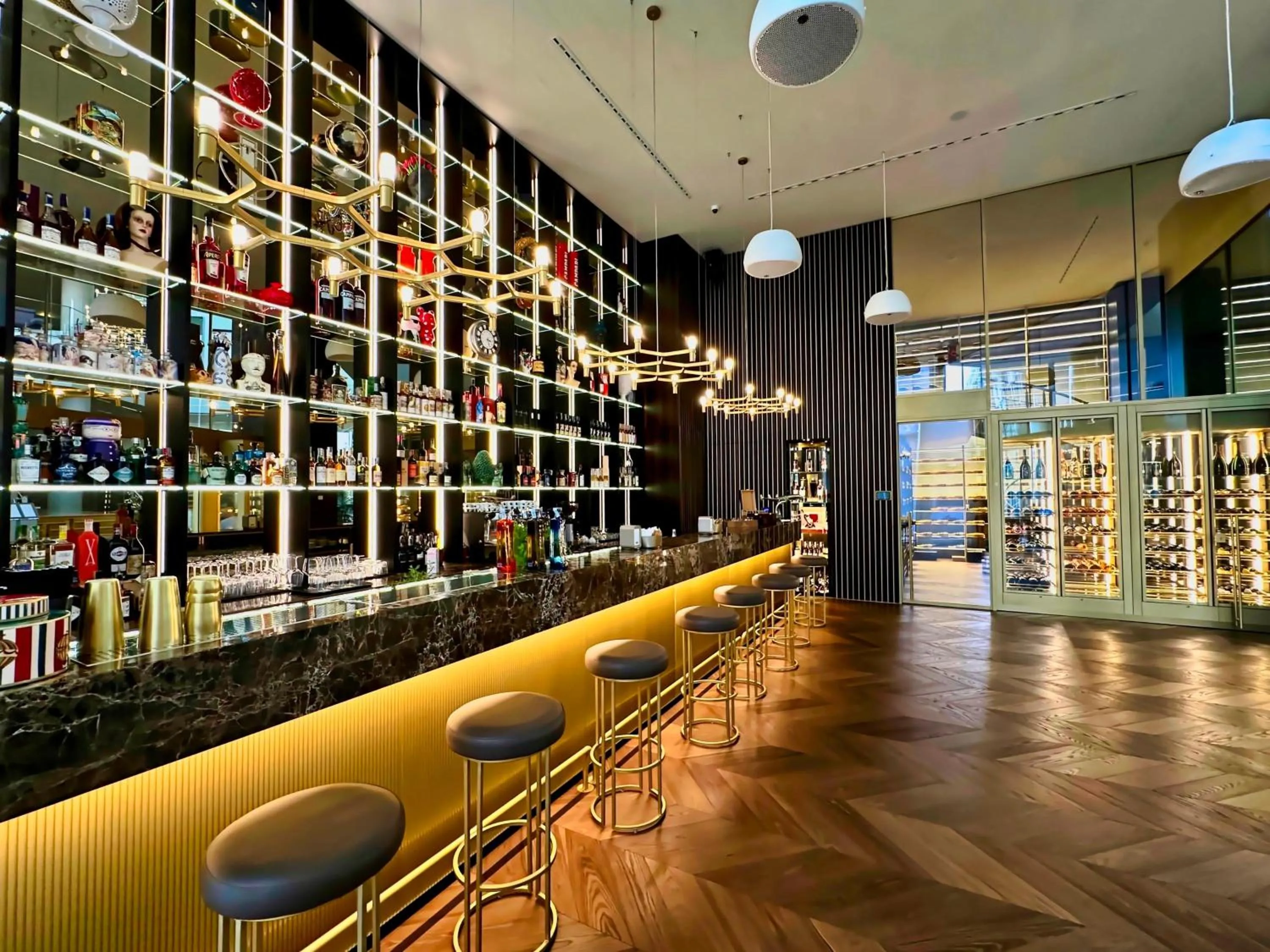 Lounge or bar in UNA HOTELS MH Matera