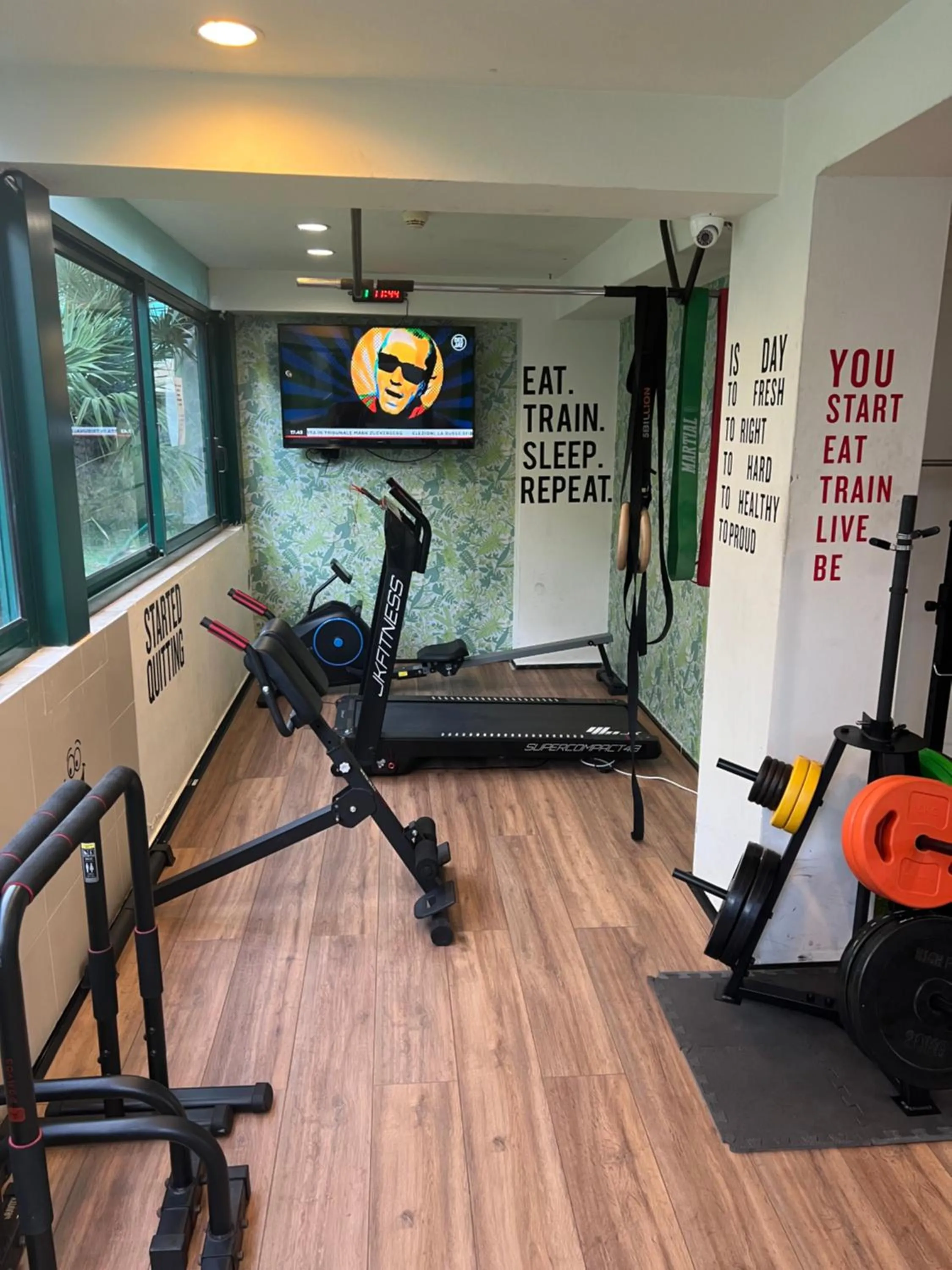 Fitness centre/facilities in Hotel Montecarlo - Vista Mare con Area Fitness