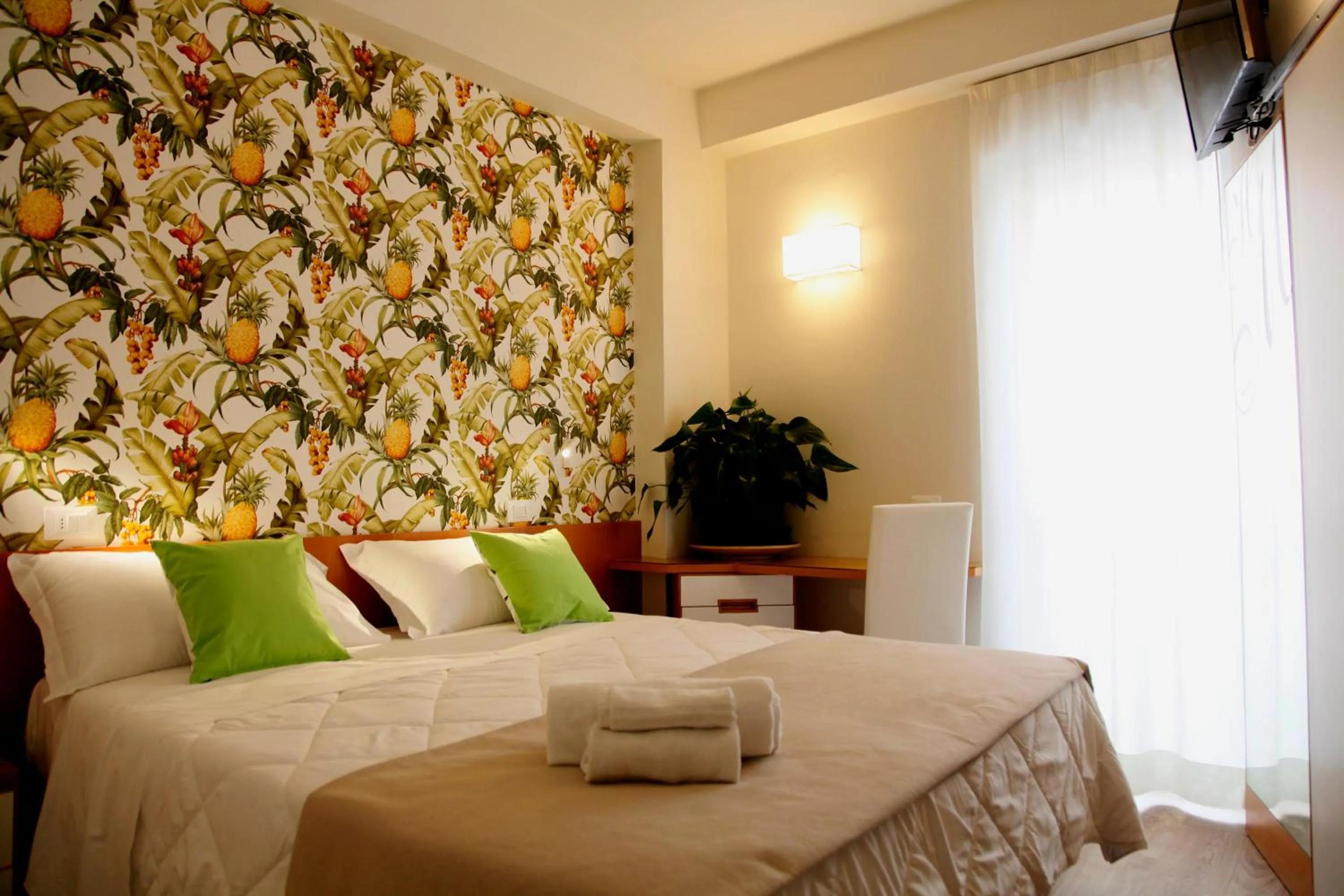 Bed in Hotel Montecarlo - Vista Mare con Area Fitness