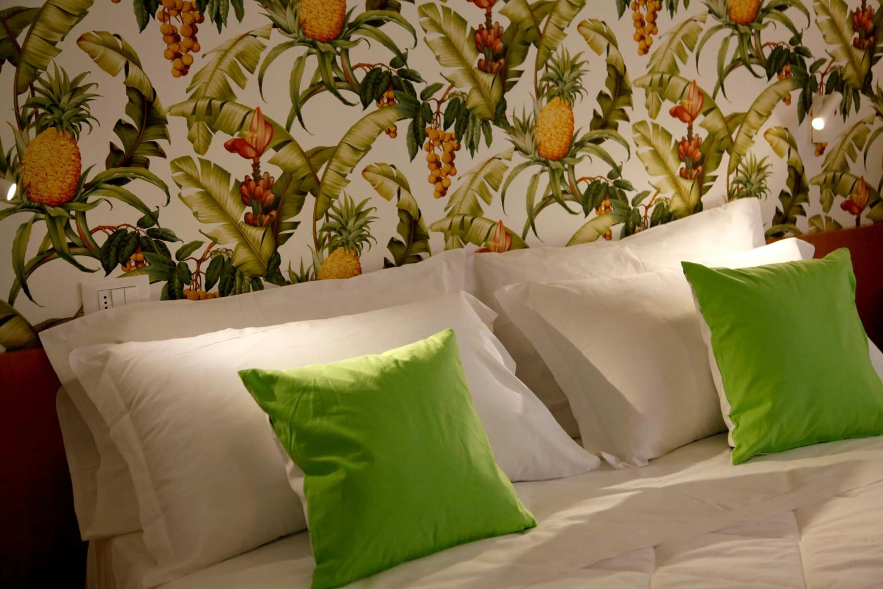 Bed in Hotel Montecarlo - Vista Mare con Area Fitness