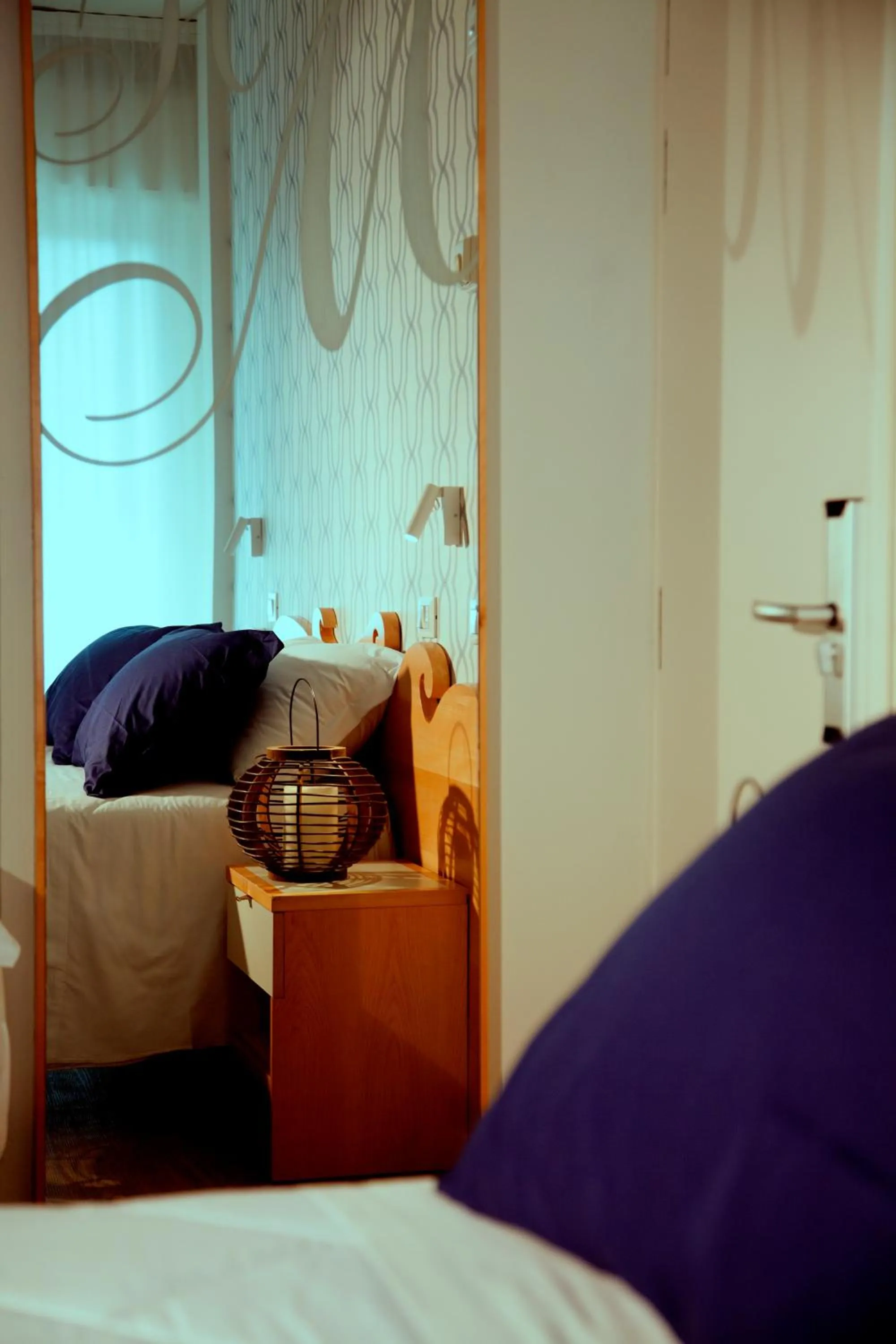 Bed in Hotel Montecarlo - Vista Mare con Area Fitness