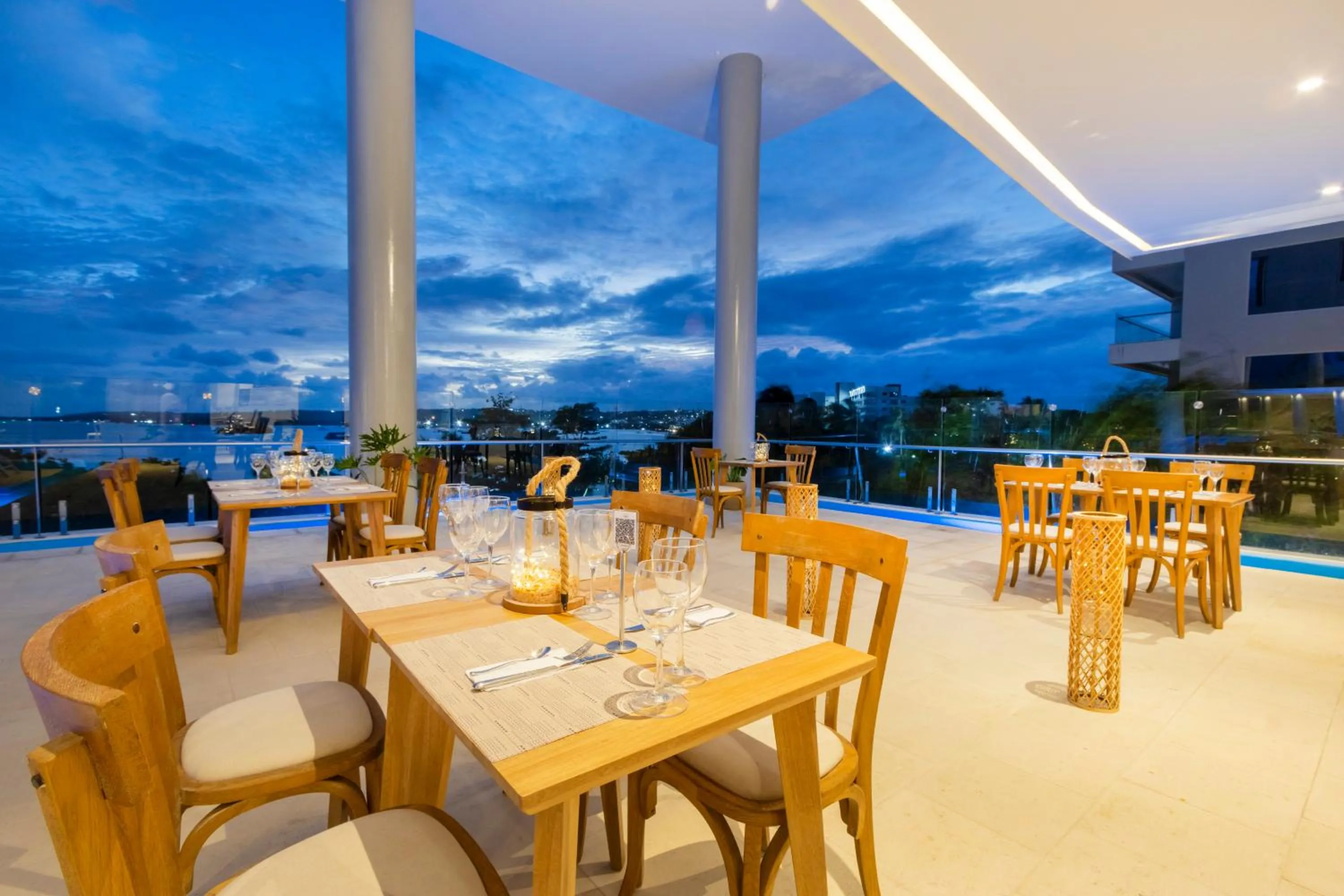 Restaurant/places to eat in Grand Sirenis San Andres