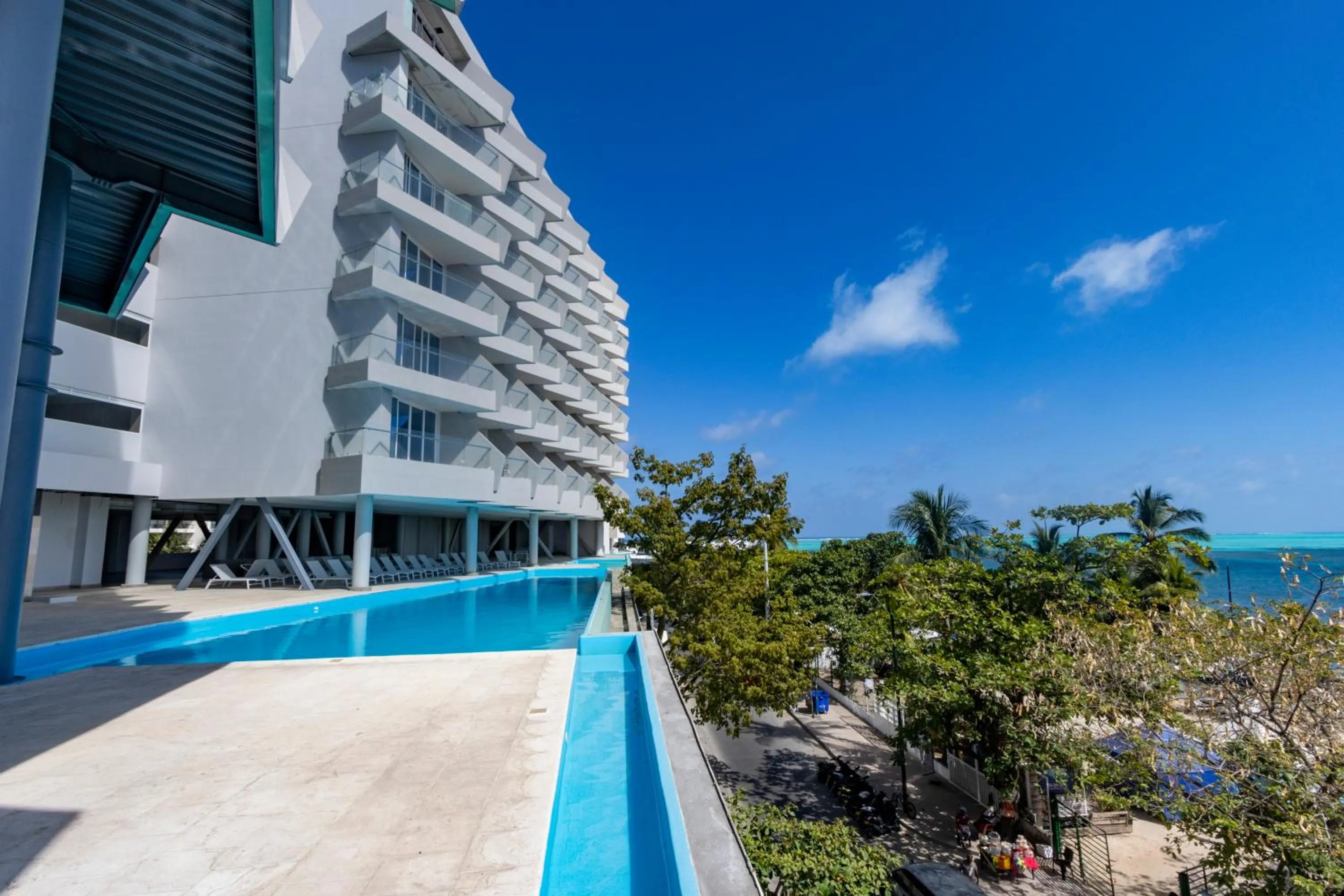 Swimming pool in Grand Sirenis San Andres