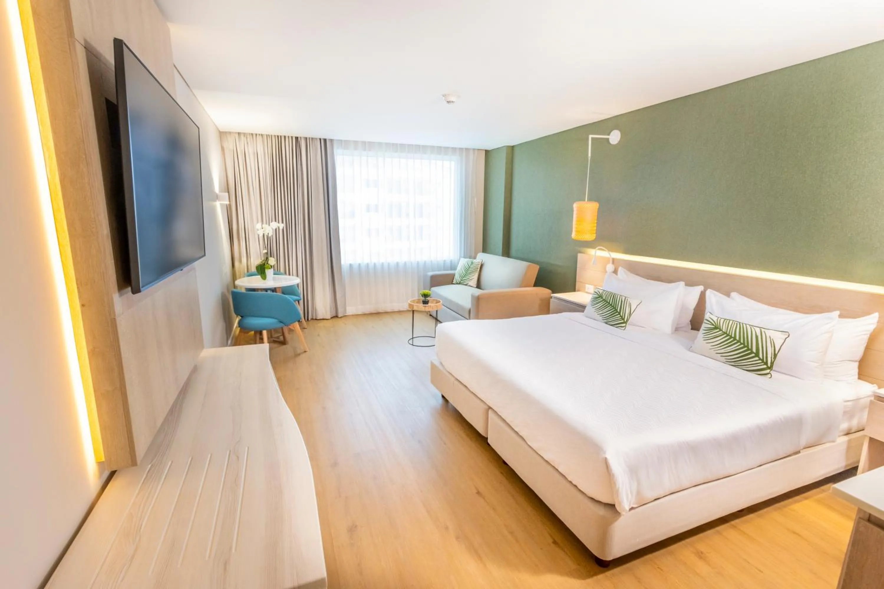 Photo of the whole room, Bed in Grand Sirenis San Andres