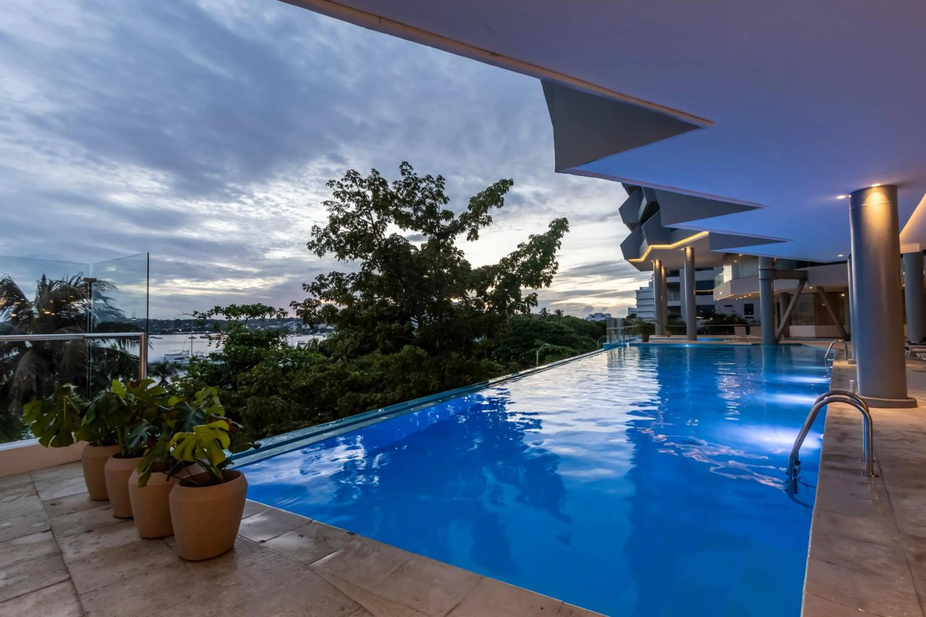 Swimming pool in Grand Sirenis San Andres