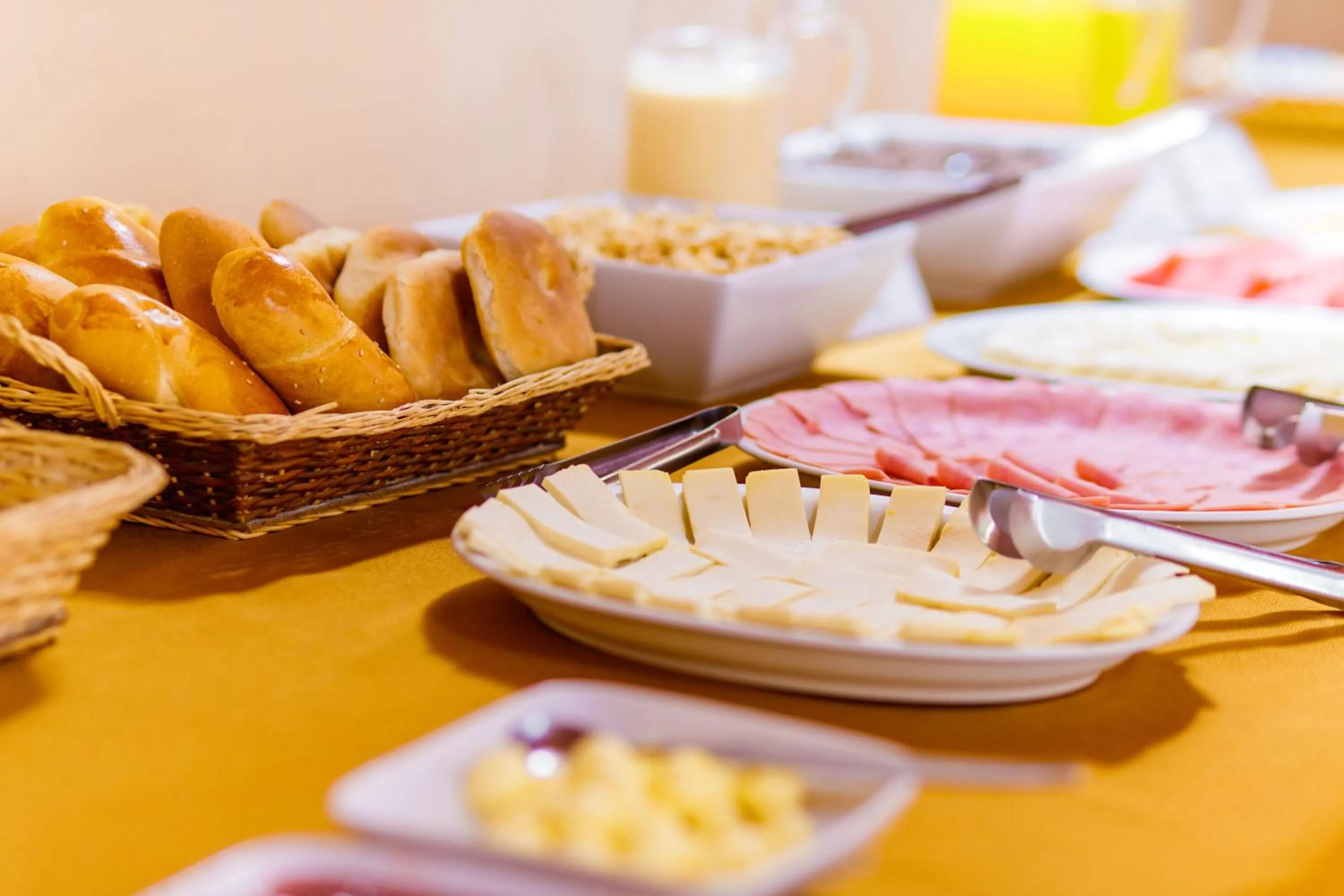 Restaurant/places to eat in LILIUM VALLEY