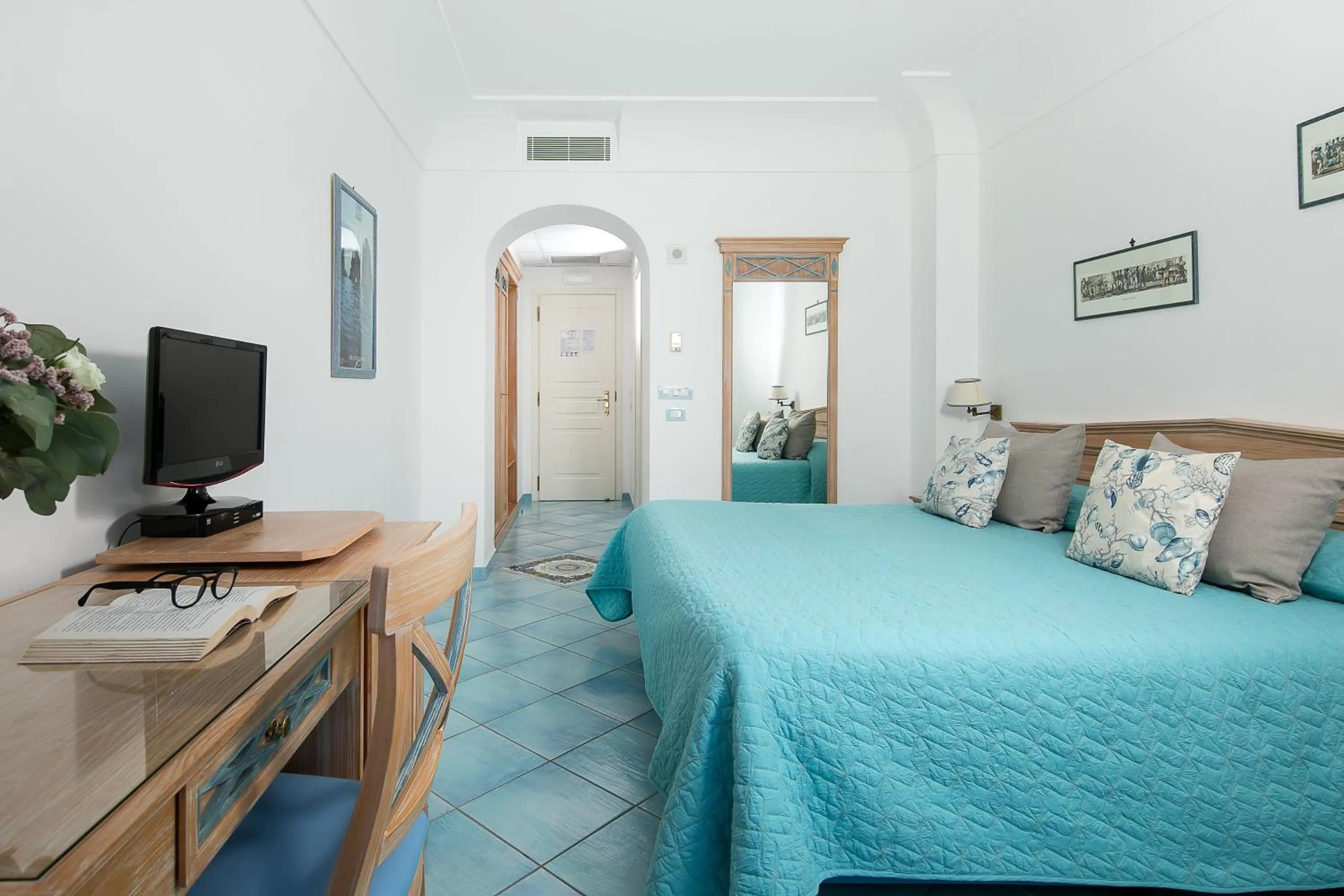 Photo of the whole room, Bed in Hotel Al Mulino