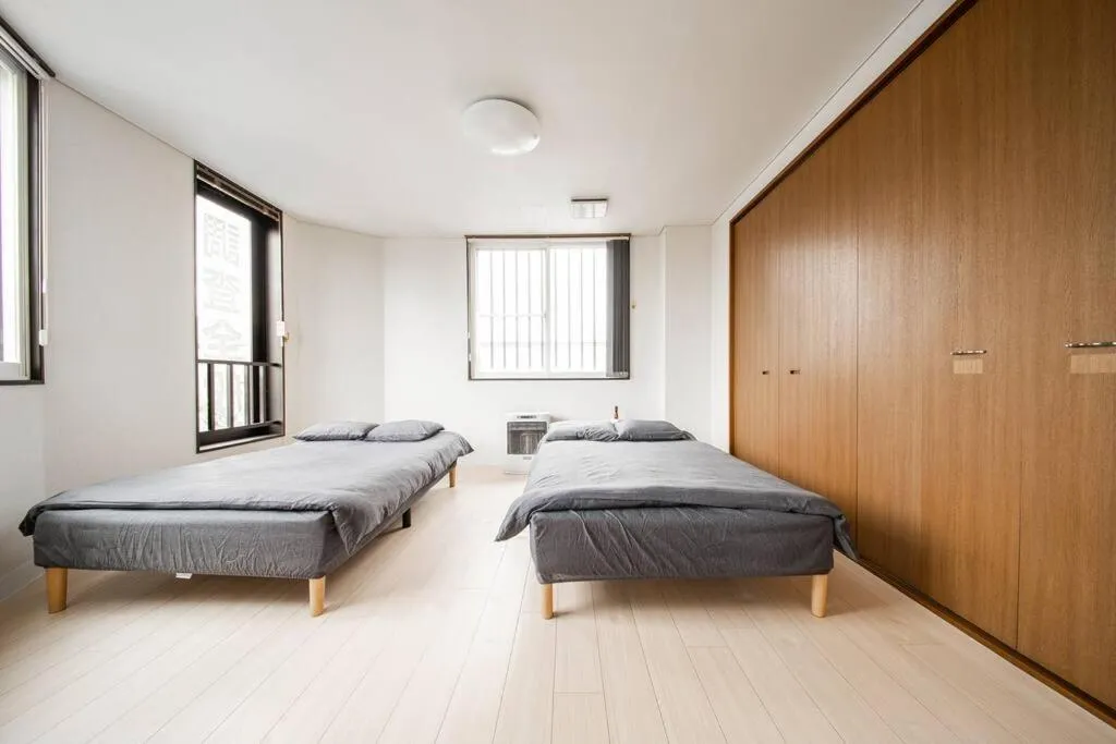 Bed in ROADSIDE House