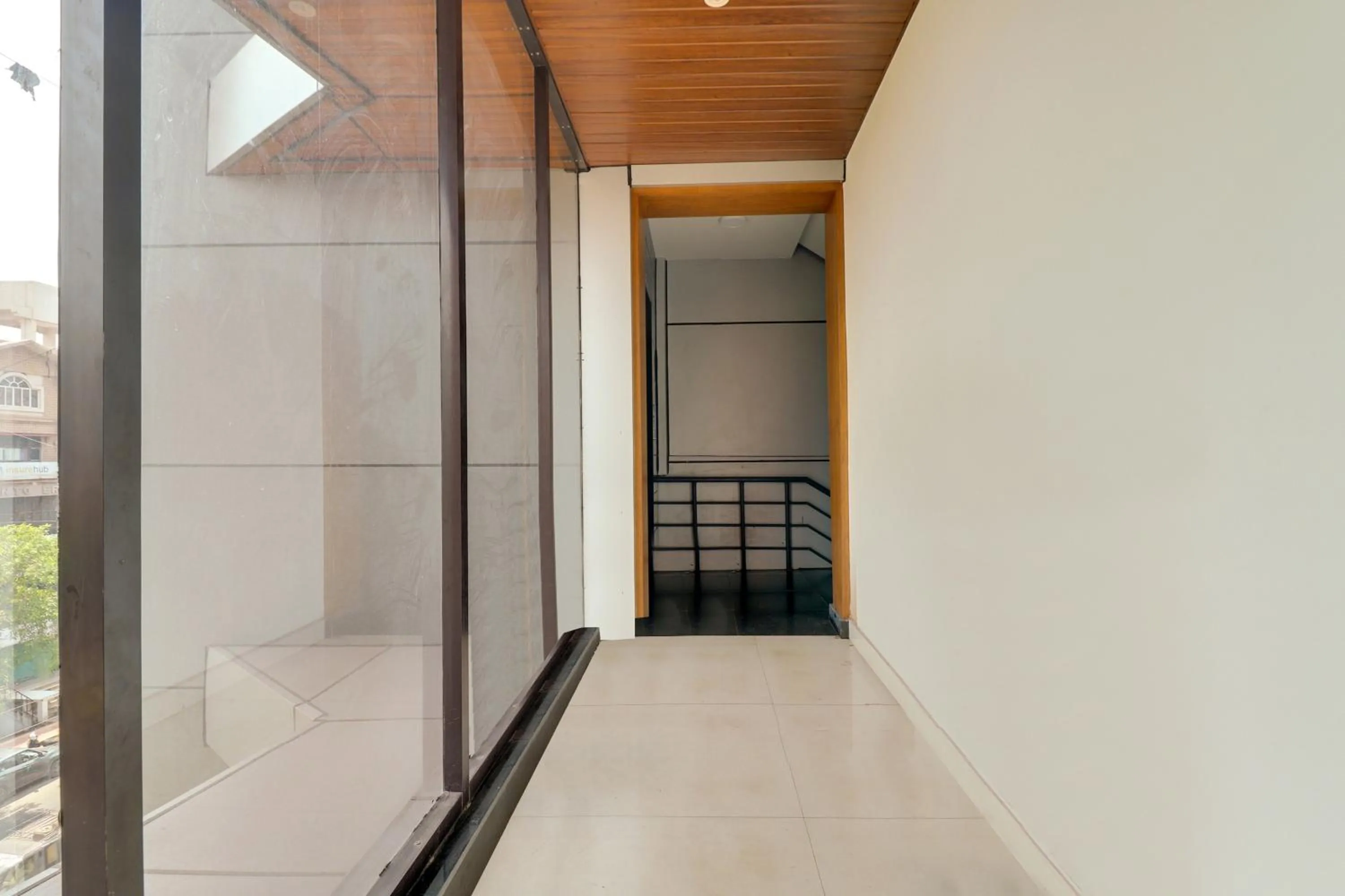 Facade/entrance in Super Townhouse RCC Lamps