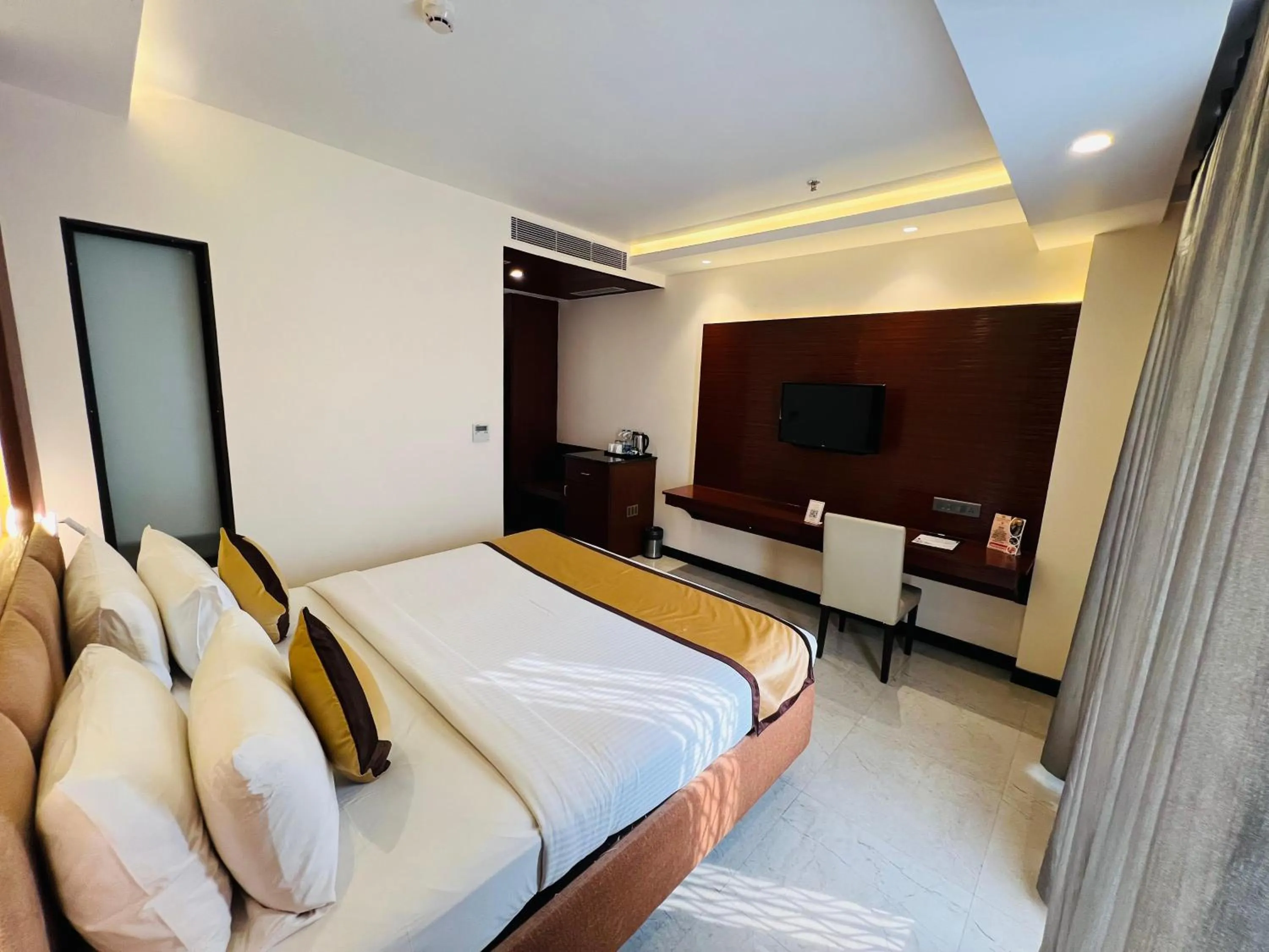 Bed in Golden Retreat