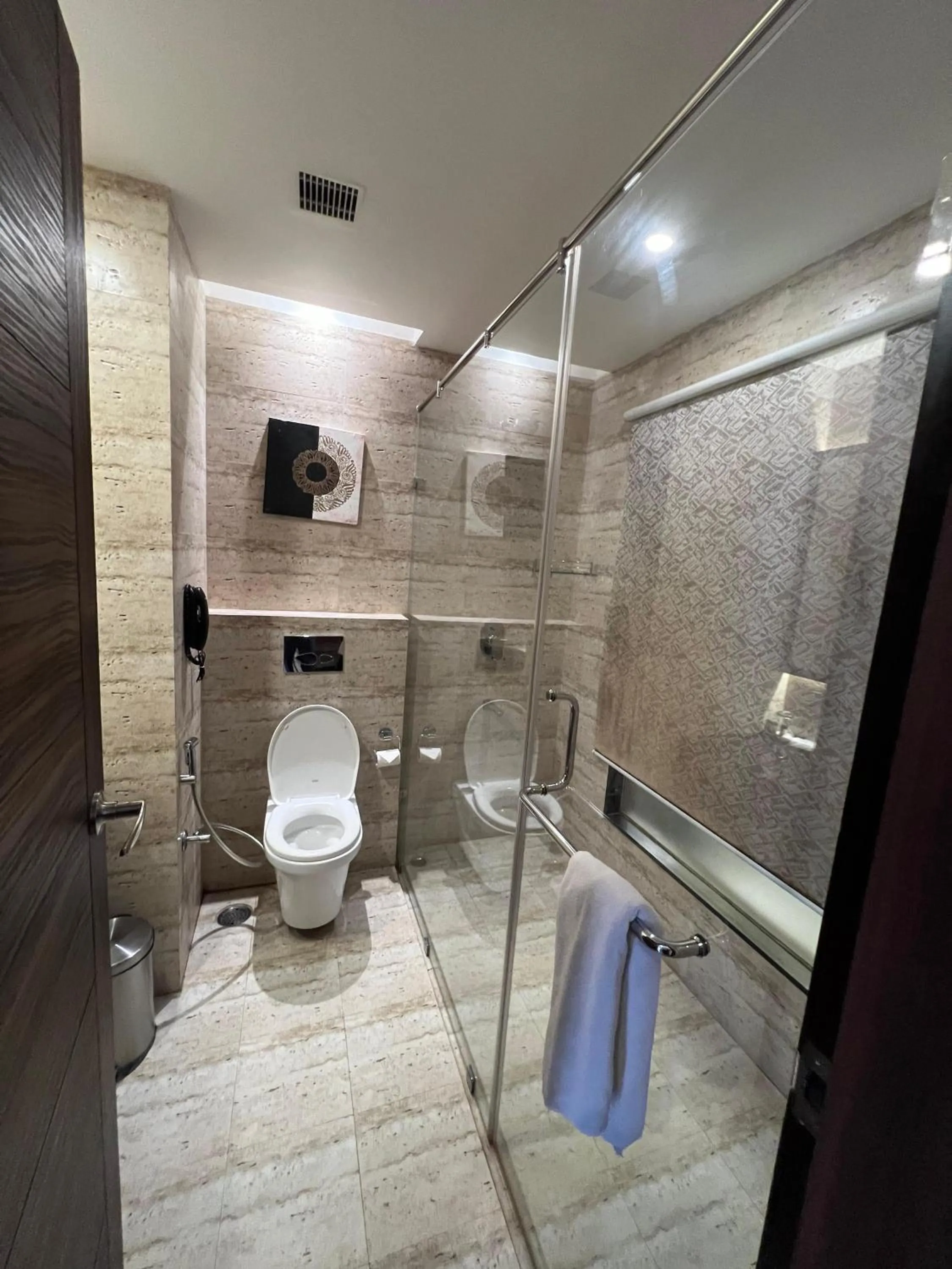 Toilet in Golden Retreat