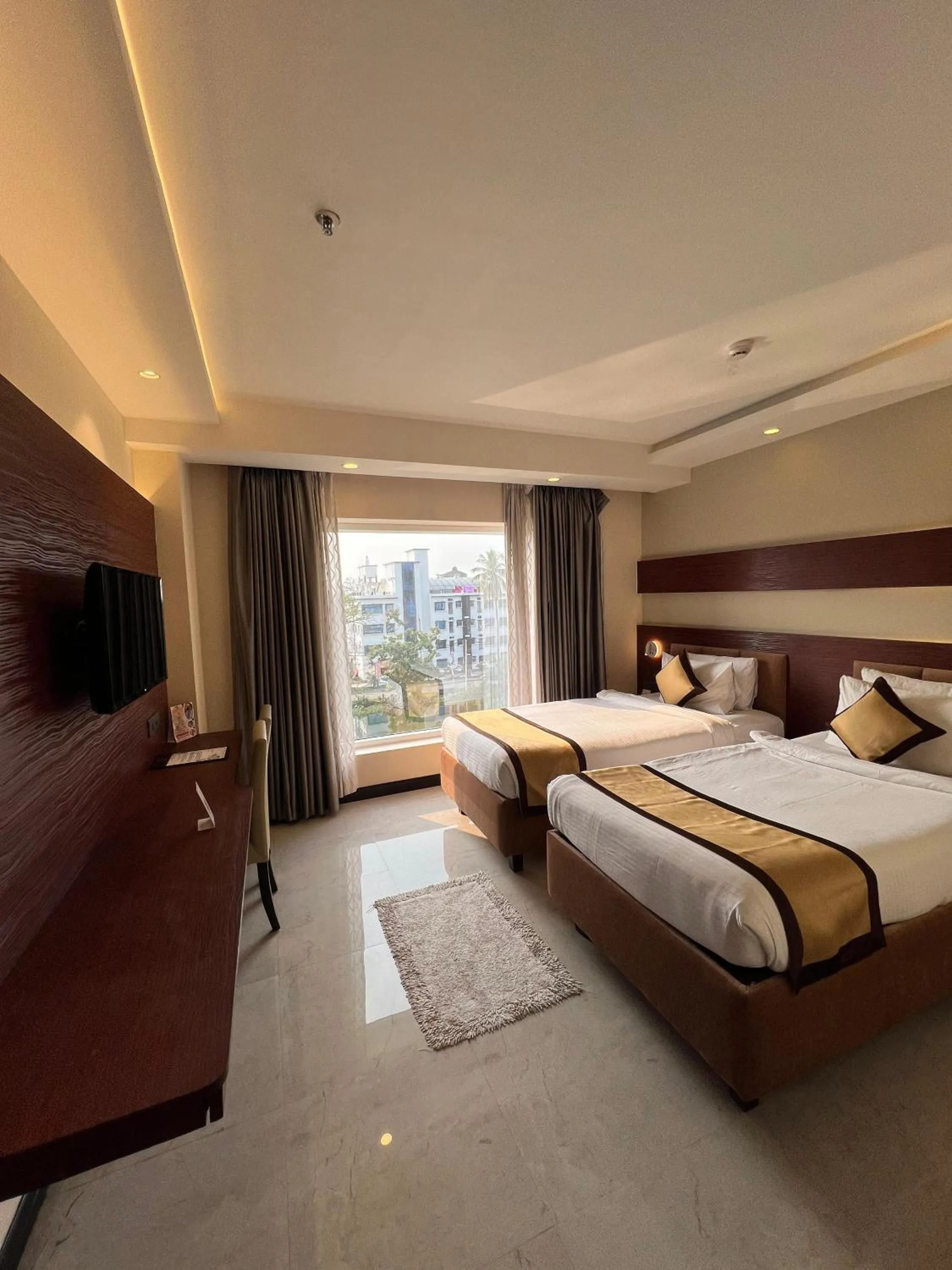 Bedroom, Bed in Golden Retreat