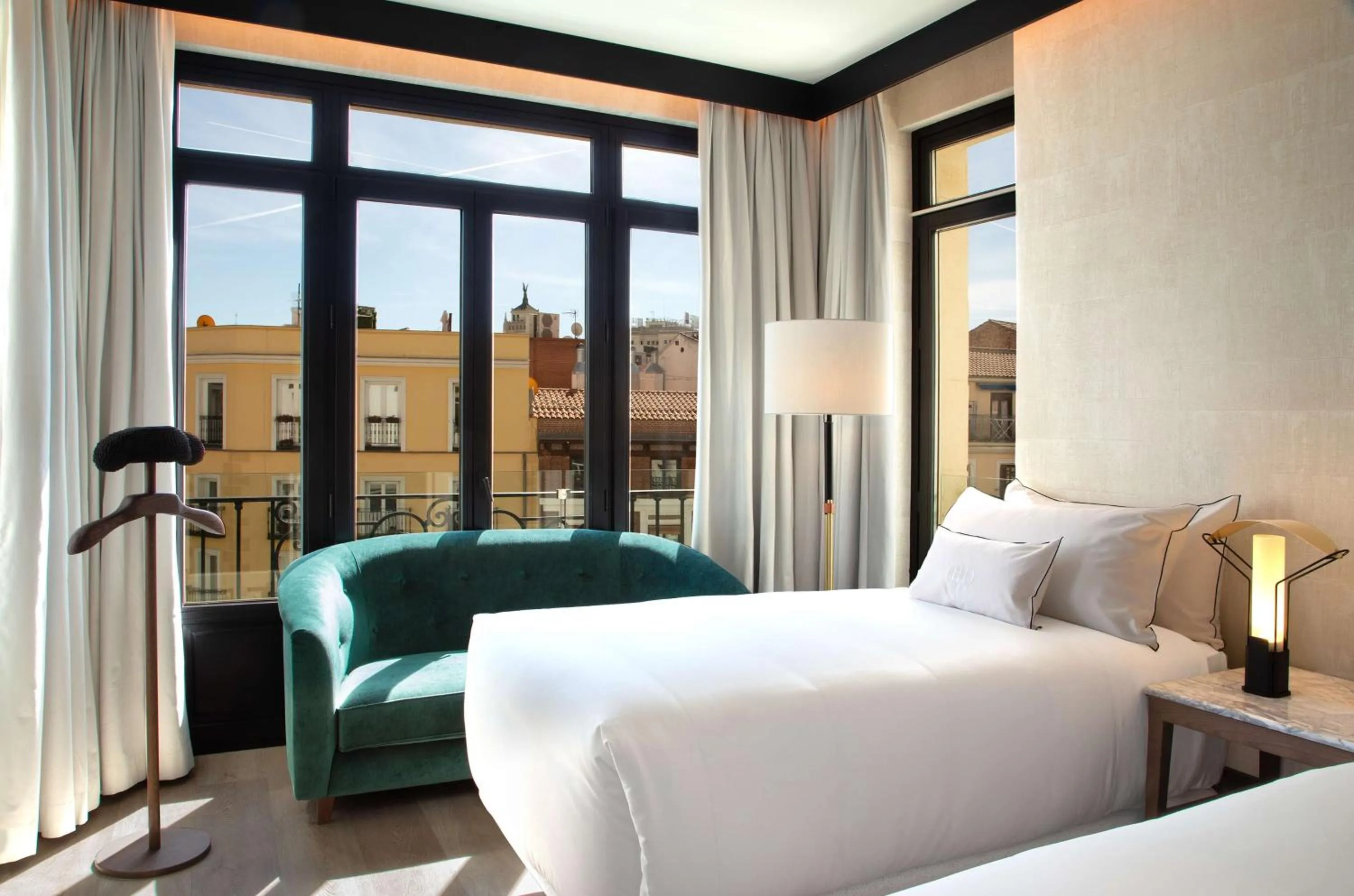 Bed in Hotel Montera Madrid, Curio Collection By Hilton